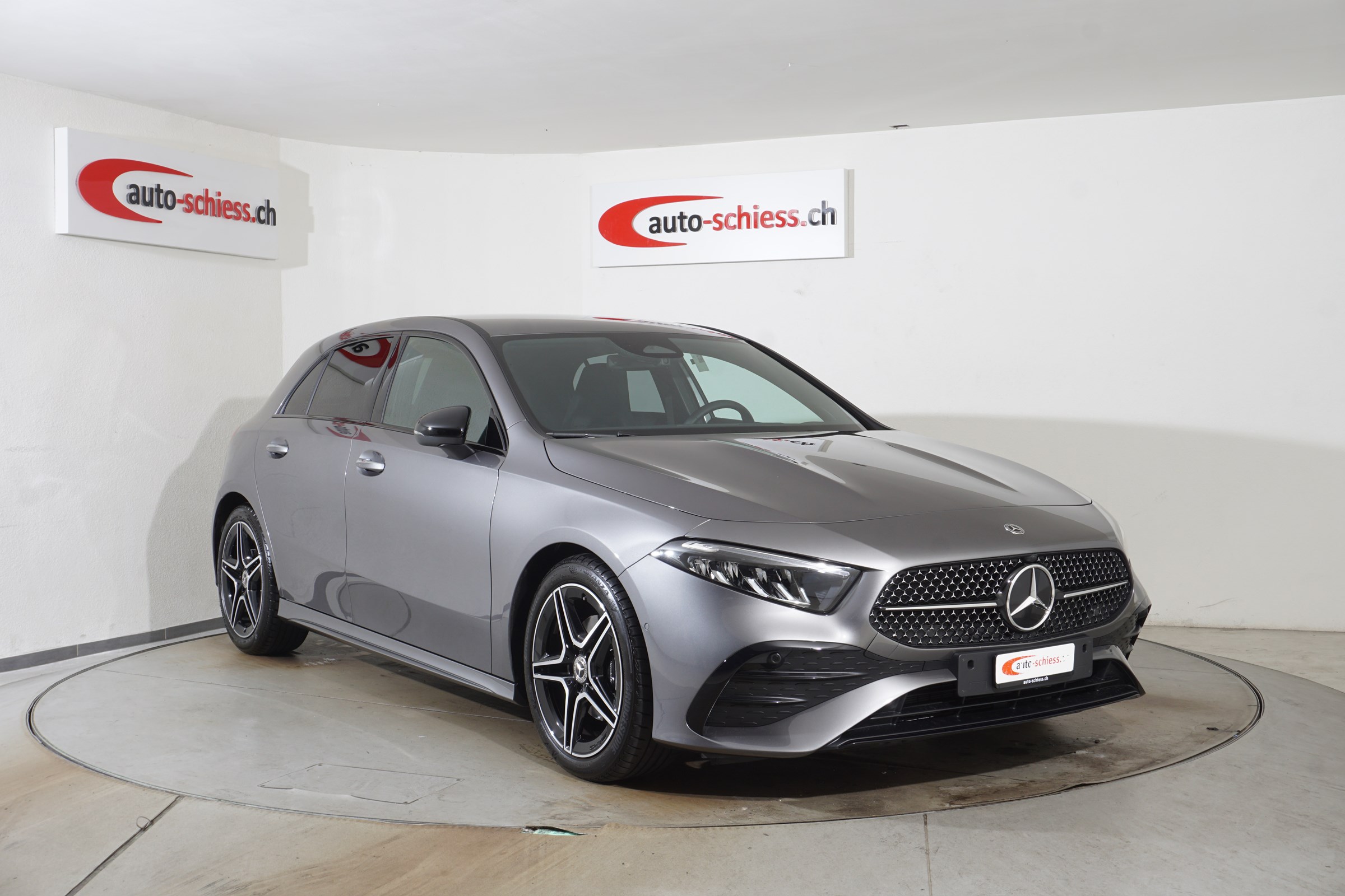 MERCEDES-BENZ A 180 AMG Line 7G-DCT Night