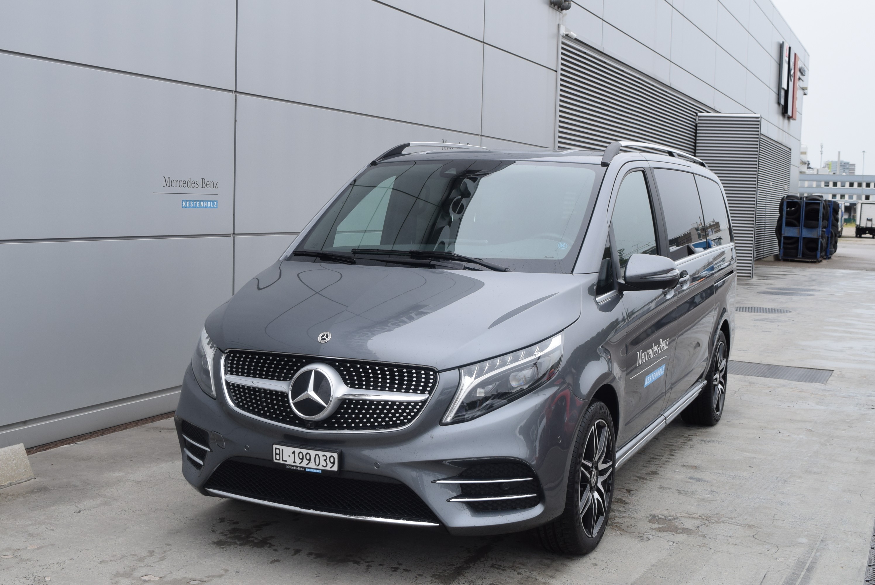 MERCEDES-BENZ V 300 d lang Swiss Edition 4Matic 9G-Tronic