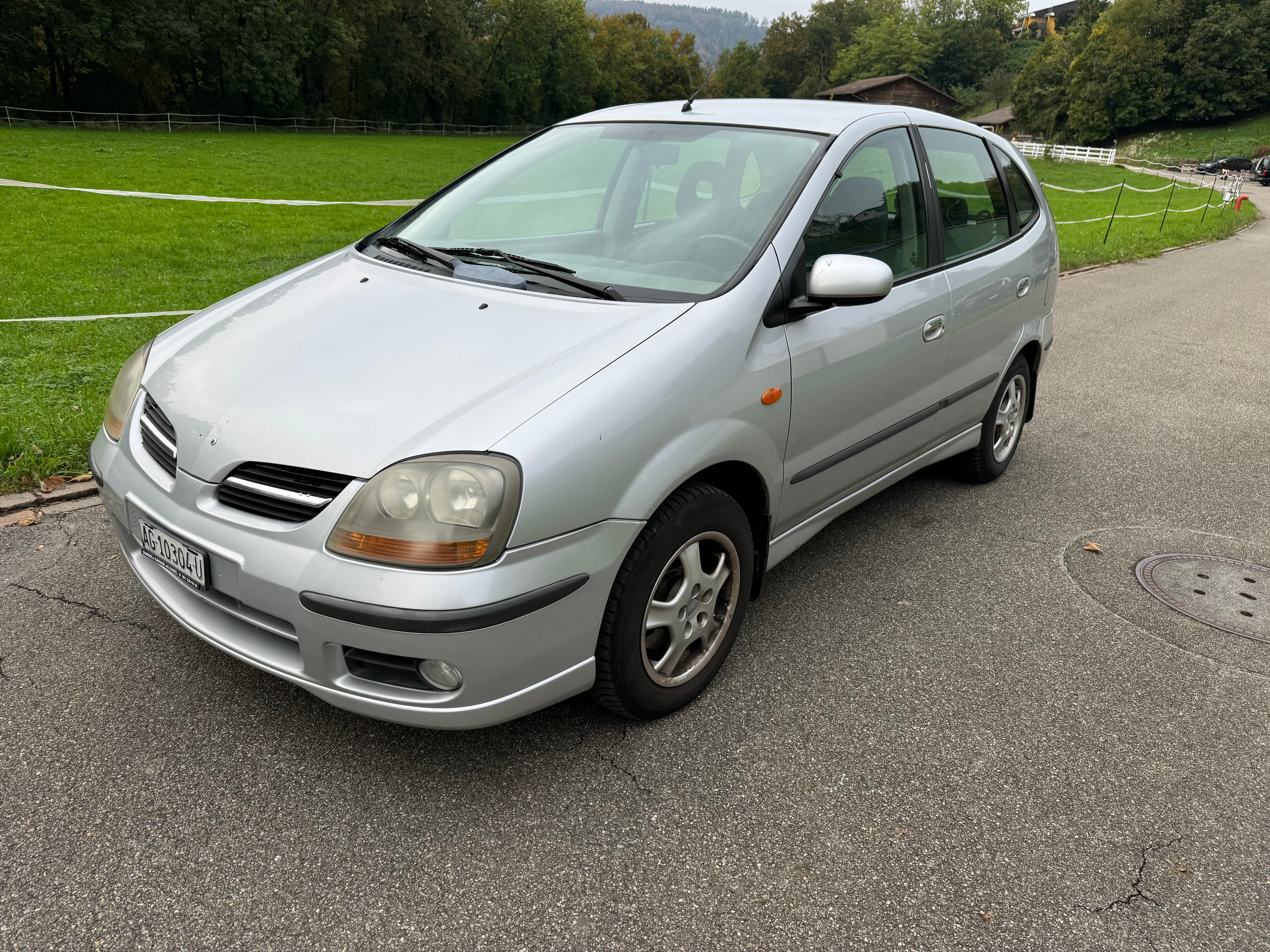 NISSAN Almera Tino 1.8 16V Comfort