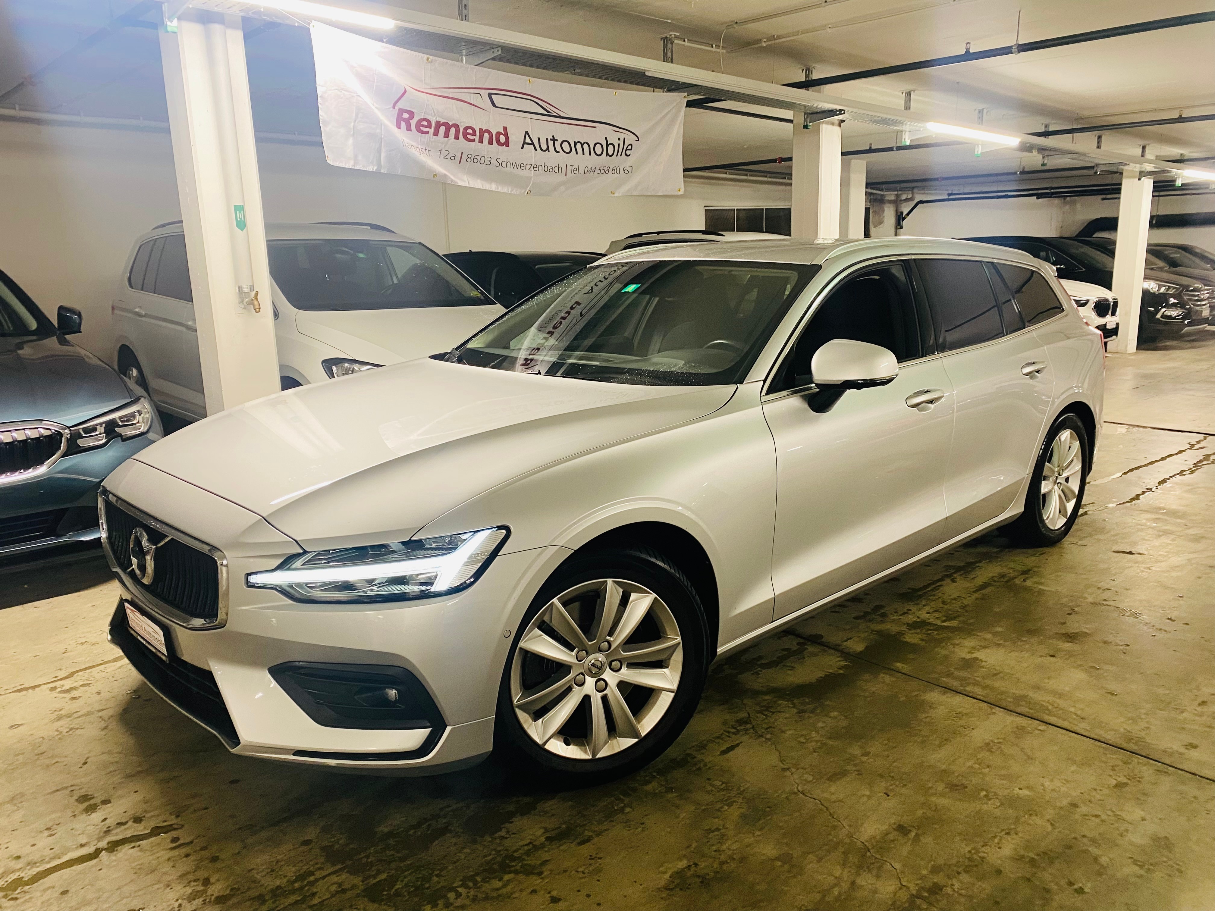 VOLVO V60 B4 Benzin Mild Hybrid Momentum Geartronic