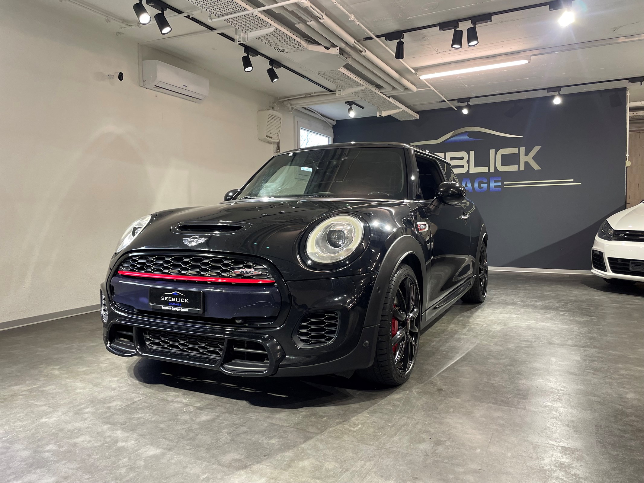 MINI Cooper John Cooper Works Steptronic