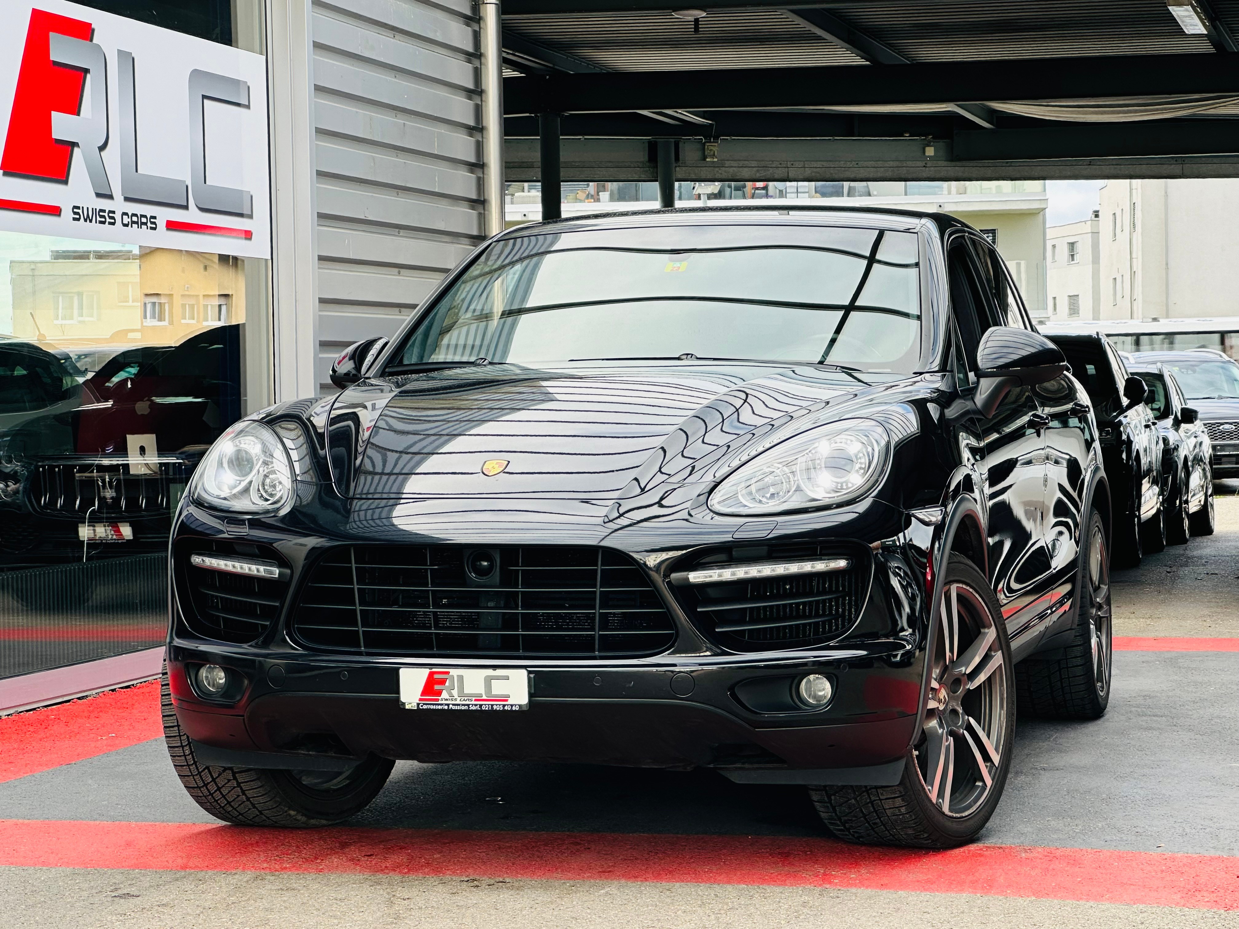 PORSCHE Cayenne Turbo