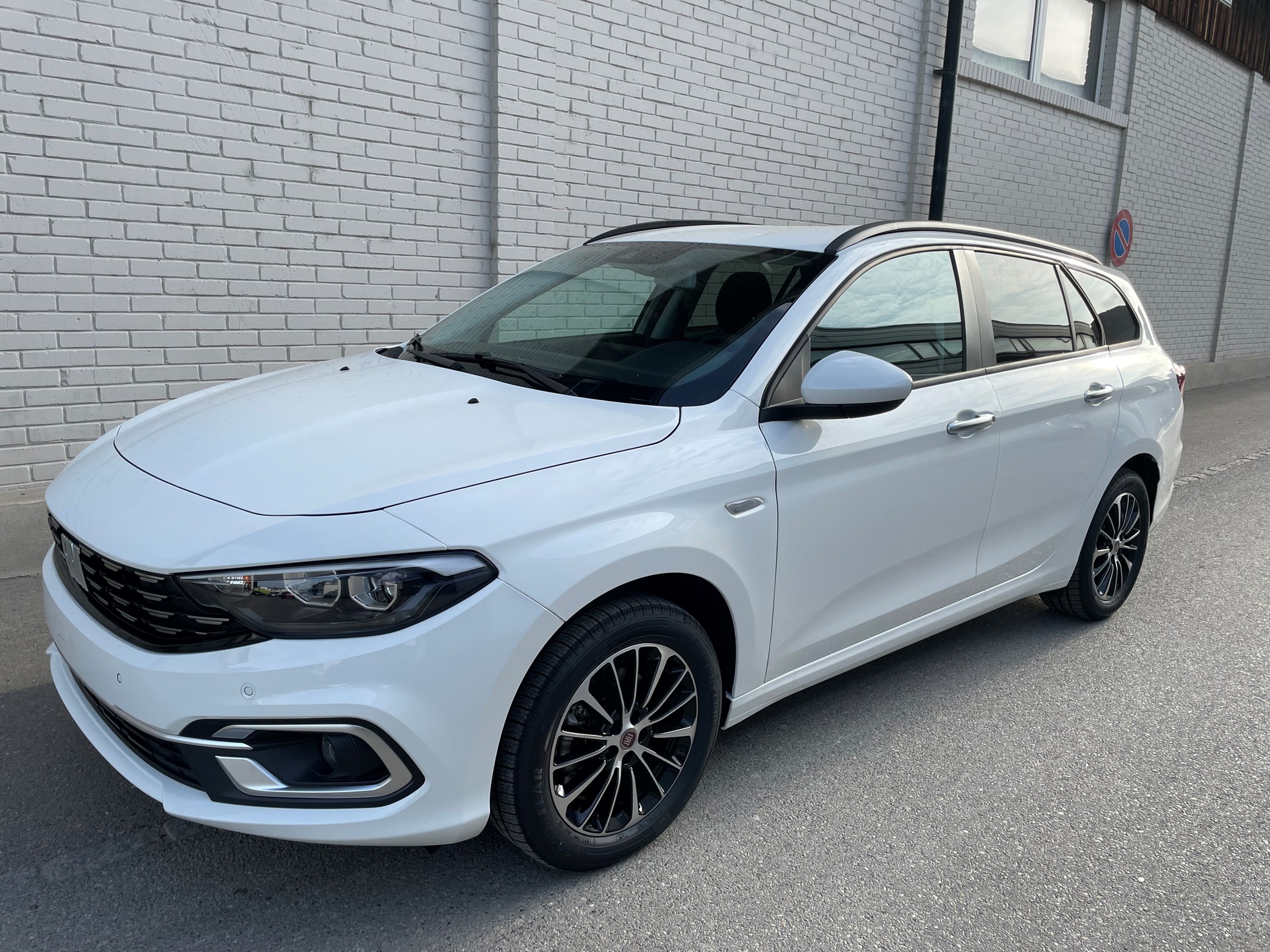 FIAT Tipo SW 1.5 Hybrid Swiss Edition