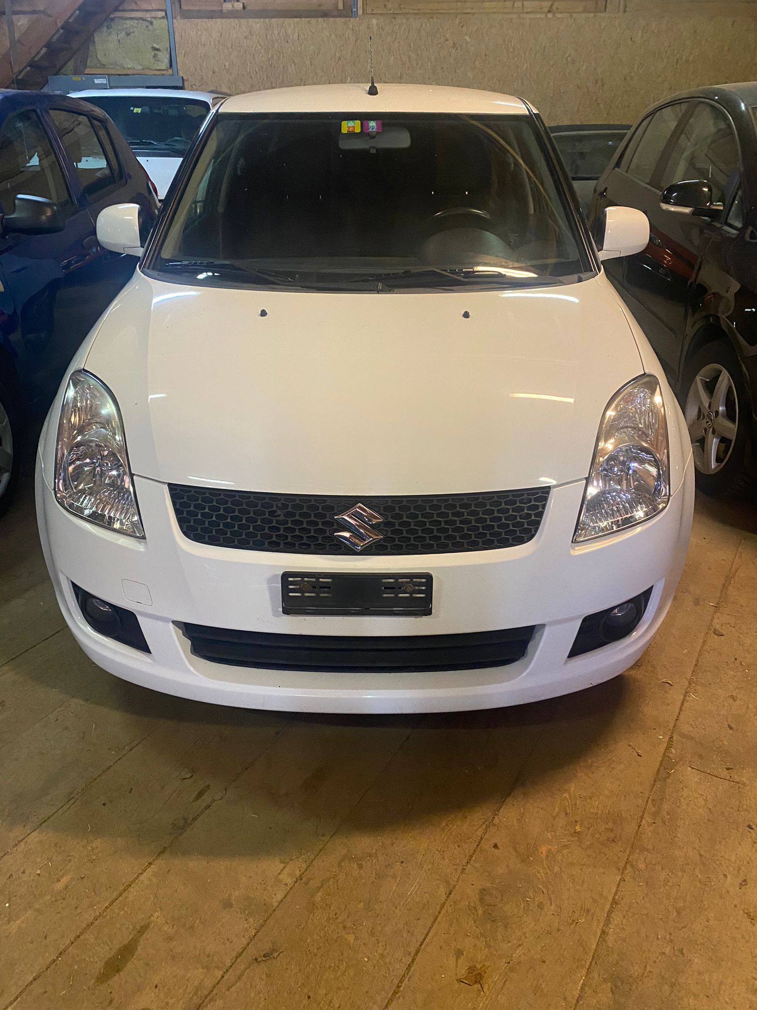 SUZUKI Swift 1.5i 16V VVT GL Top