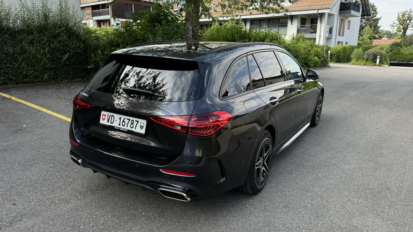 MERCEDES-BENZ C 300 e T AMG Line