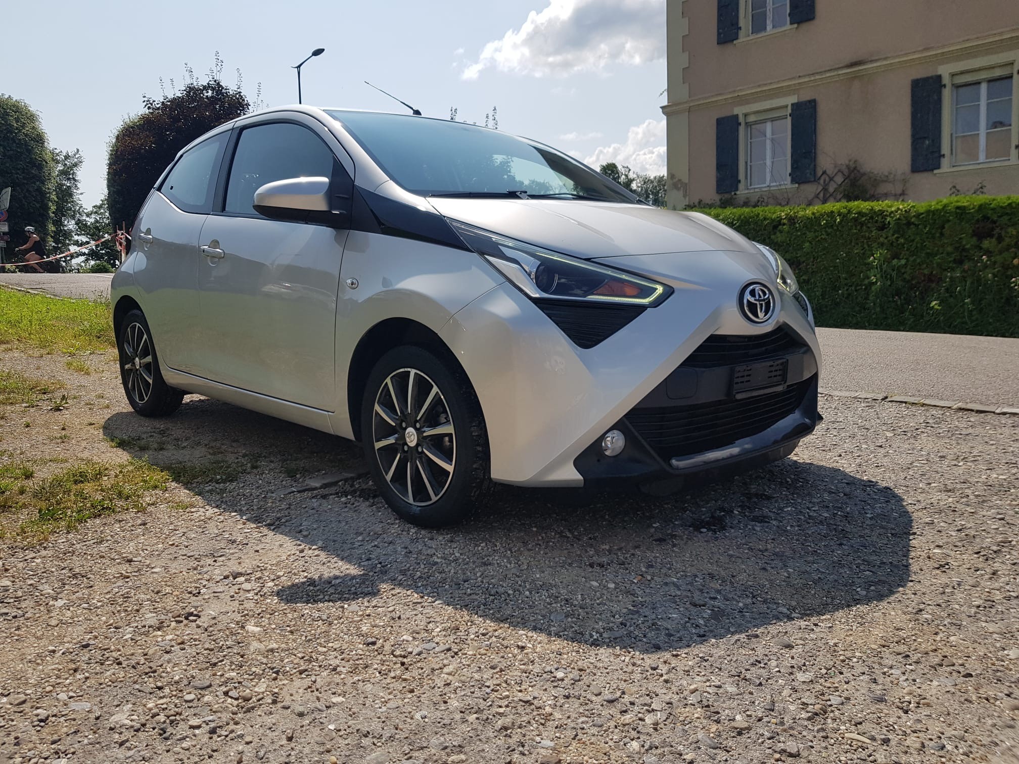 TOYOTA Aygo 1.0 VVT-i x-play X-shift