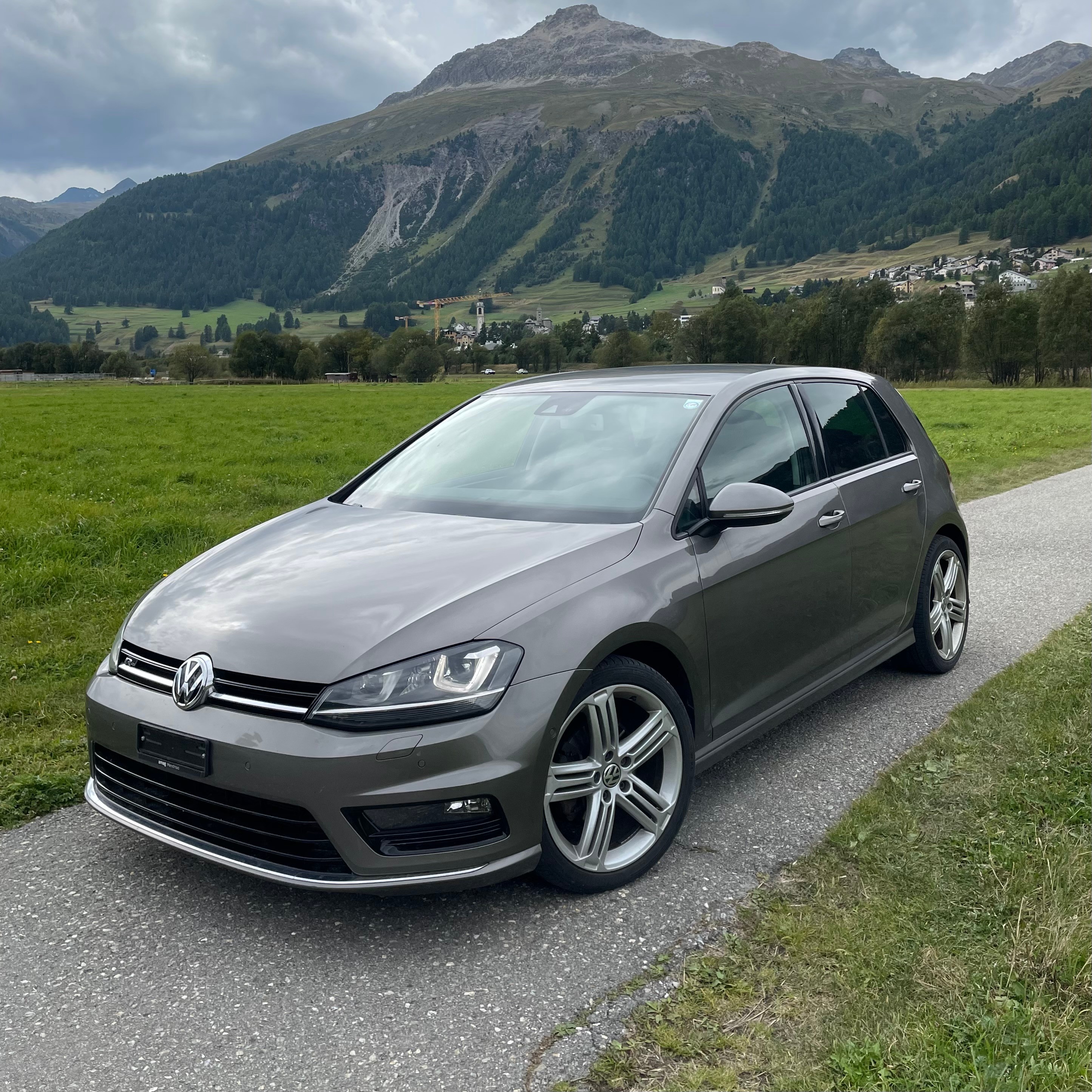 VW Golf 1.6 TDI R-Line Design 4Motion