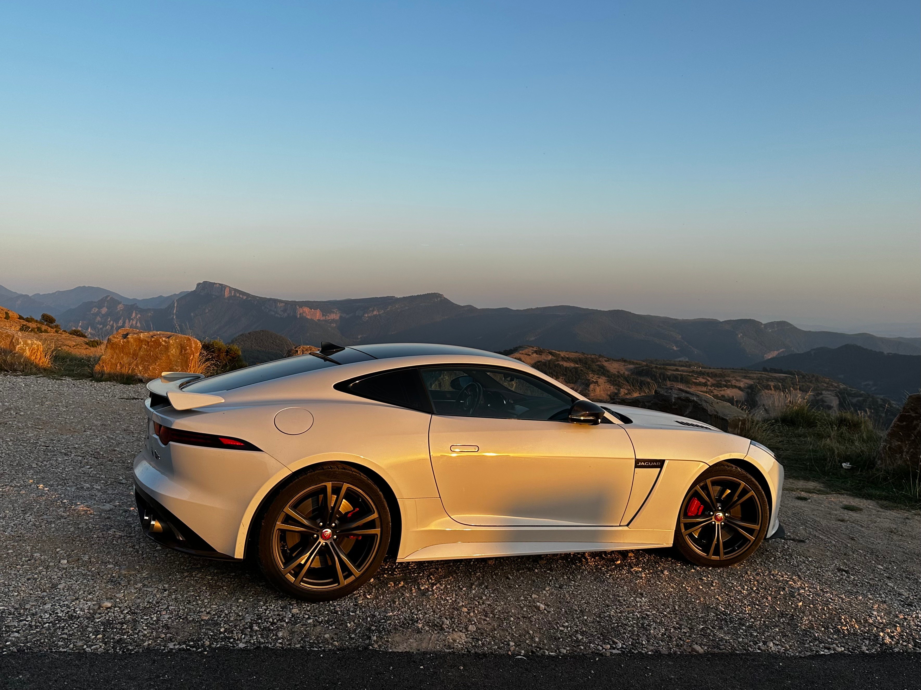 JAGUAR F-Type Coupé 5.0 V8 S/C SVR AWD Automatik