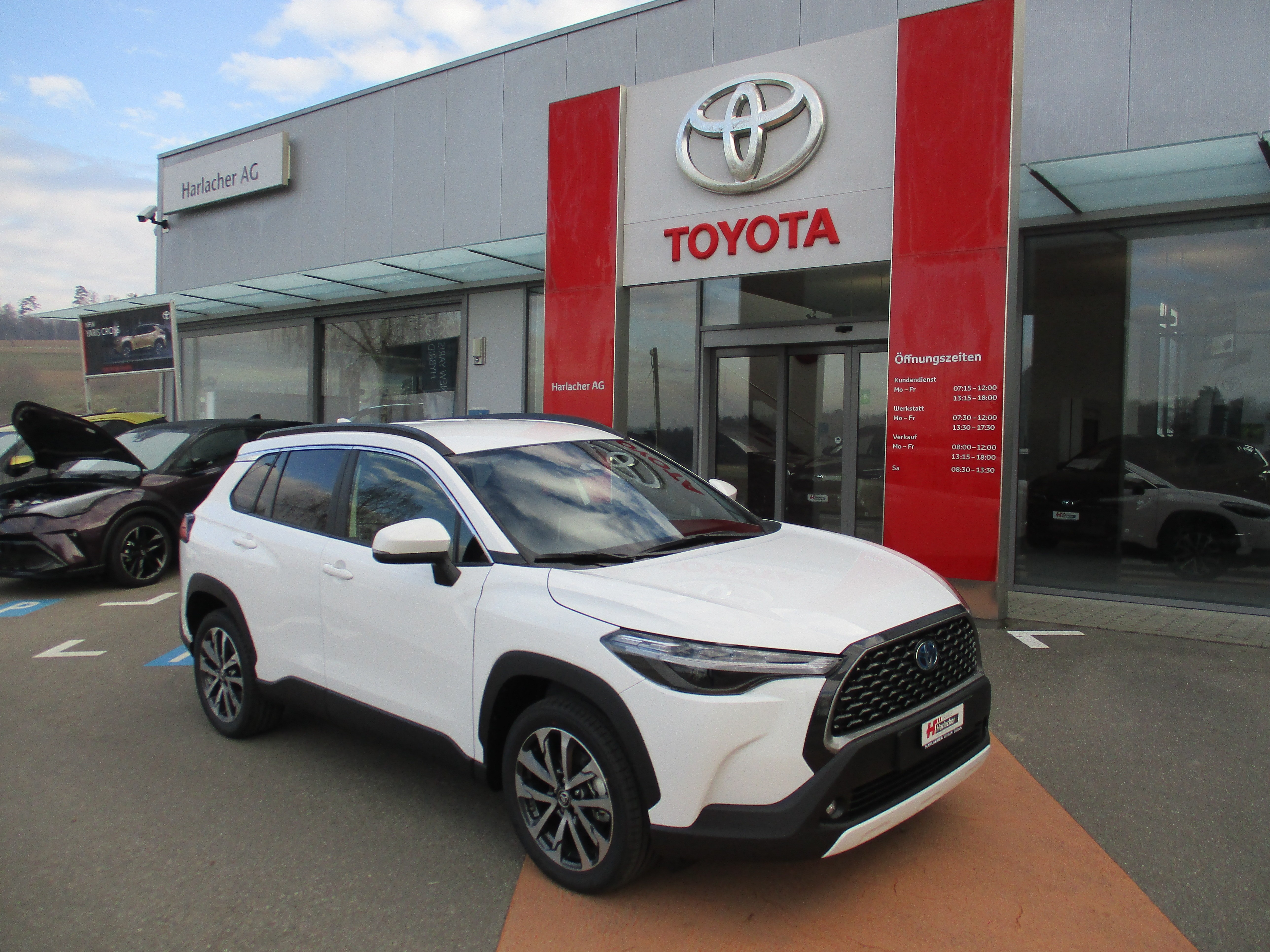 TOYOTA Corolla Cross 2.0 Trend e-CVT