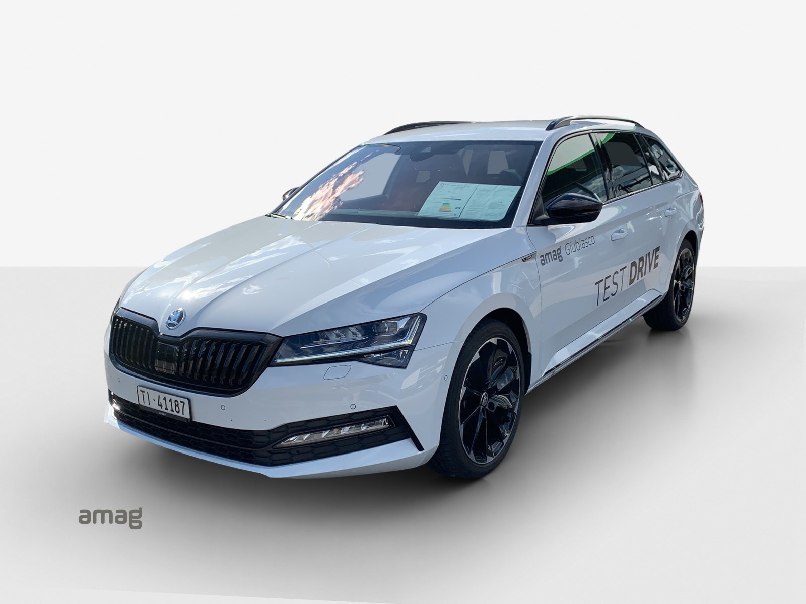 SKODA Superb Combi 2.0 TDi SportLine 4x4 DSG