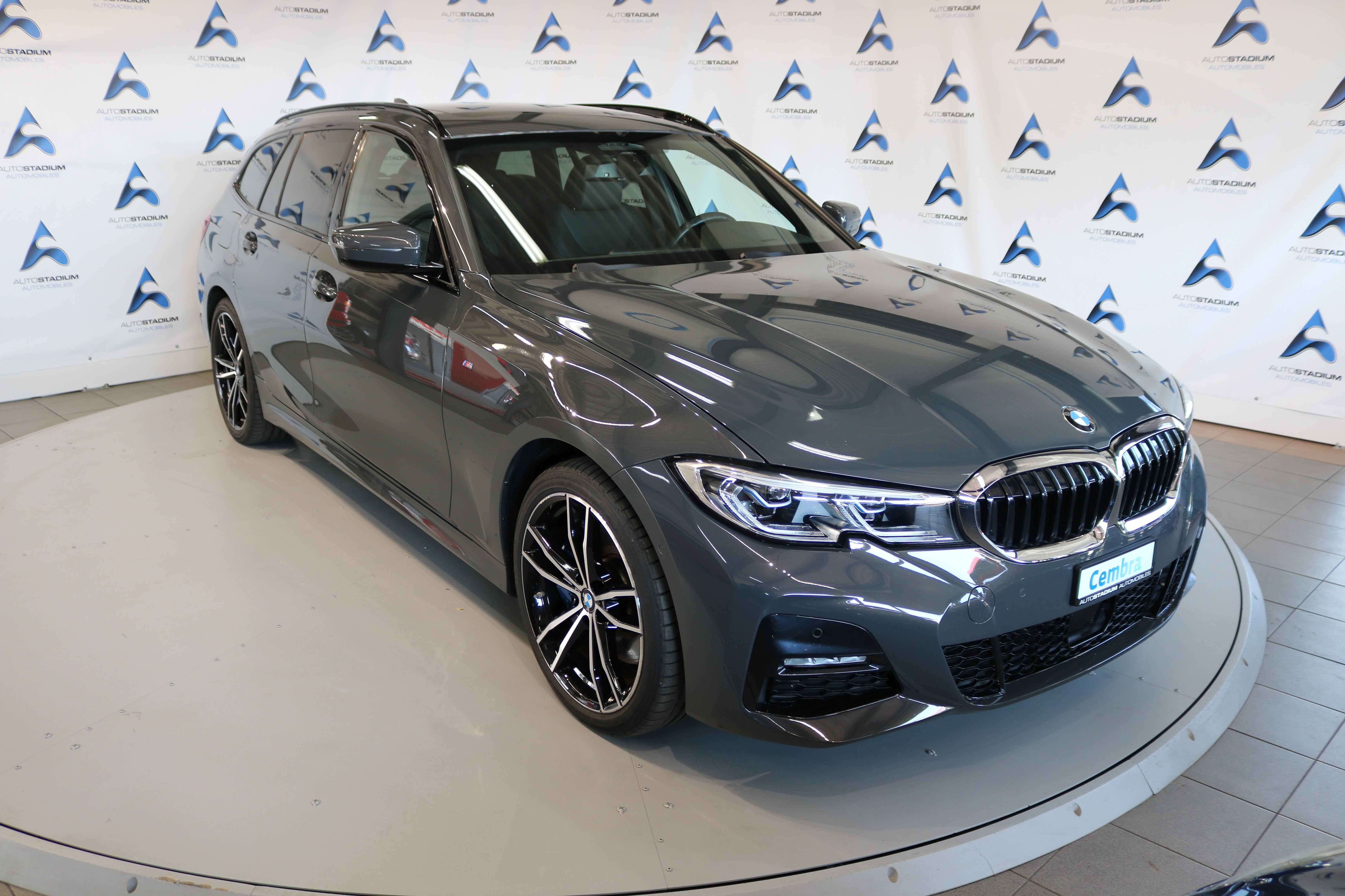 BMW 330e x DriveTouring Pure M Sport Steptronic