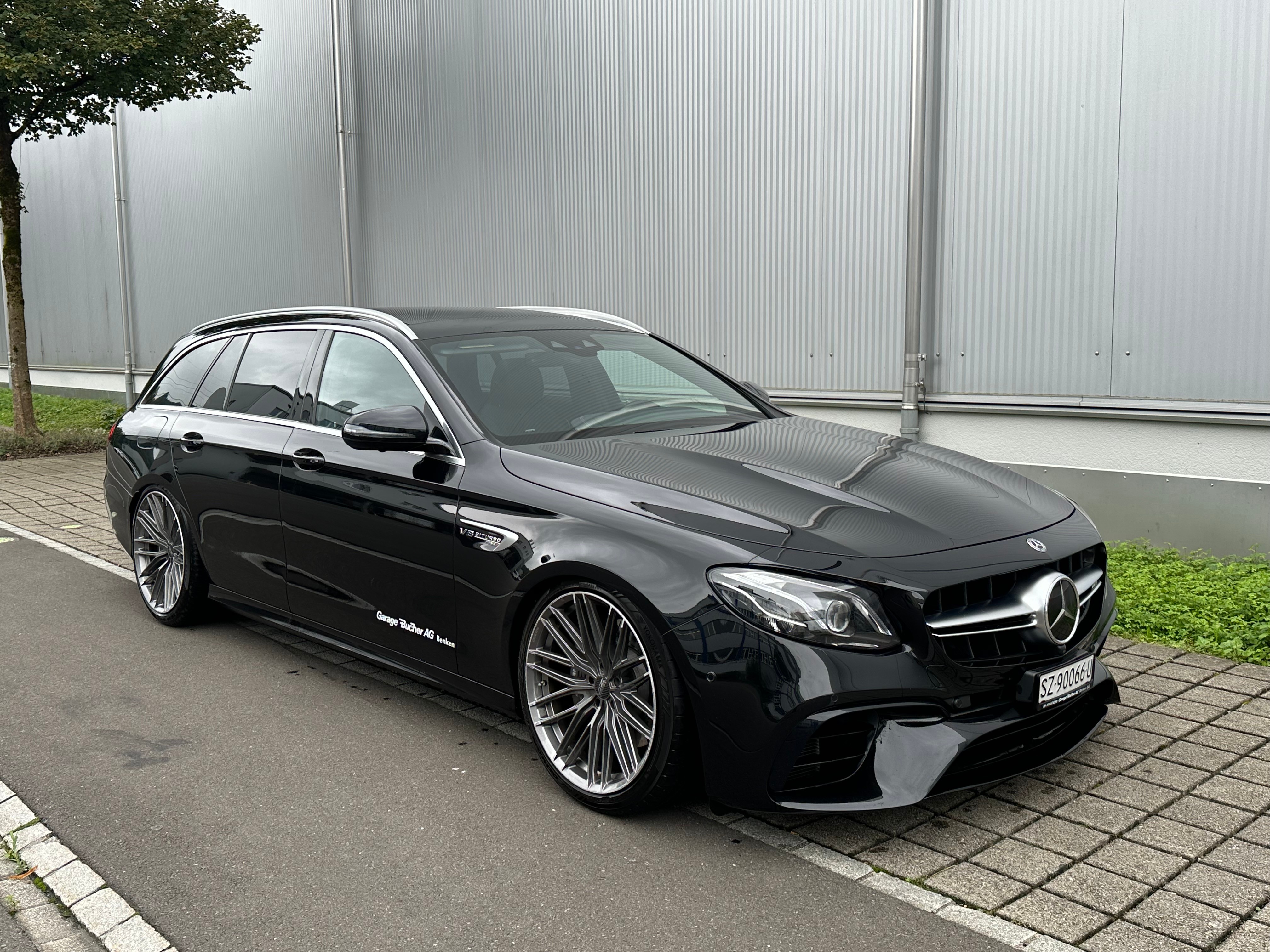 MERCEDES-BENZ E 63 AMG 4 Matic BRABUS 1020PS / 1500NM