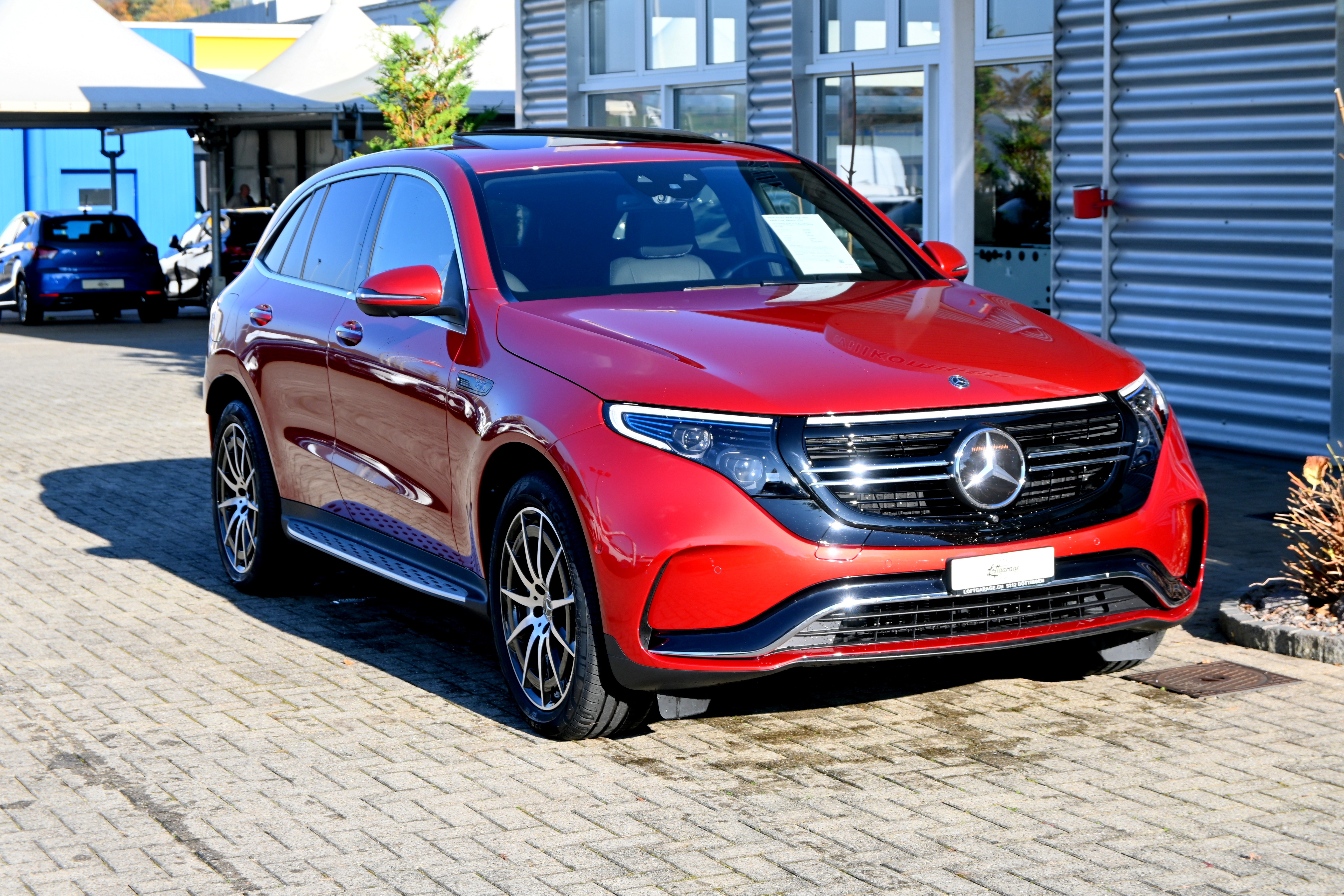 MERCEDES-BENZ EQC 400 AMG Line 4Matic (CH Auto) AHK 1.8T Voll-Ausstattung