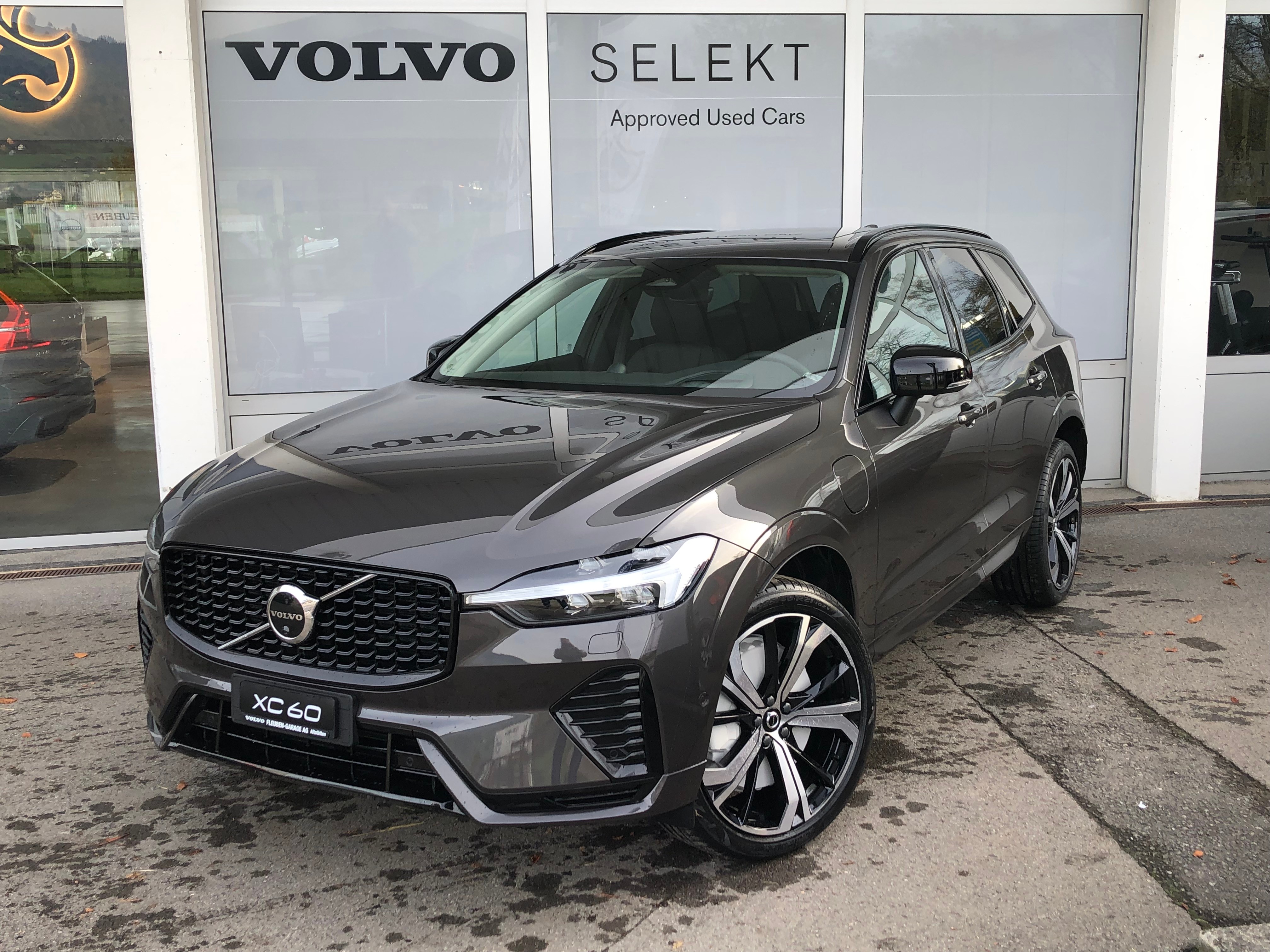 VOLVO XC60 T8 eAWD Ultim Dark