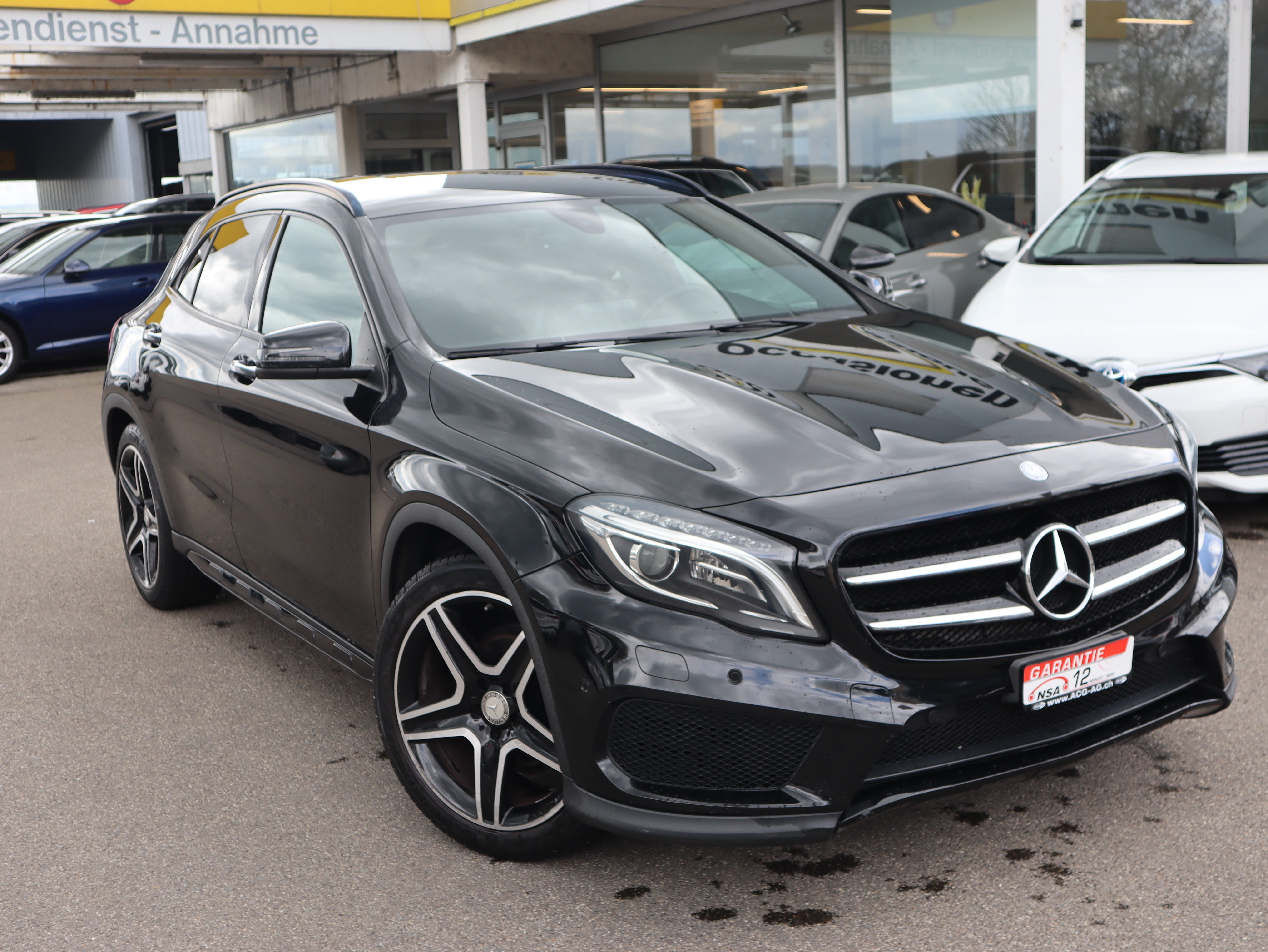 MERCEDES-BENZ GLA 200 d AMG Line 4Matic 7G-DCT ** Teil-Leder Ausstattung ** RF-Kamera ** Sitzheizung ** Frisch Ab MFK & Service