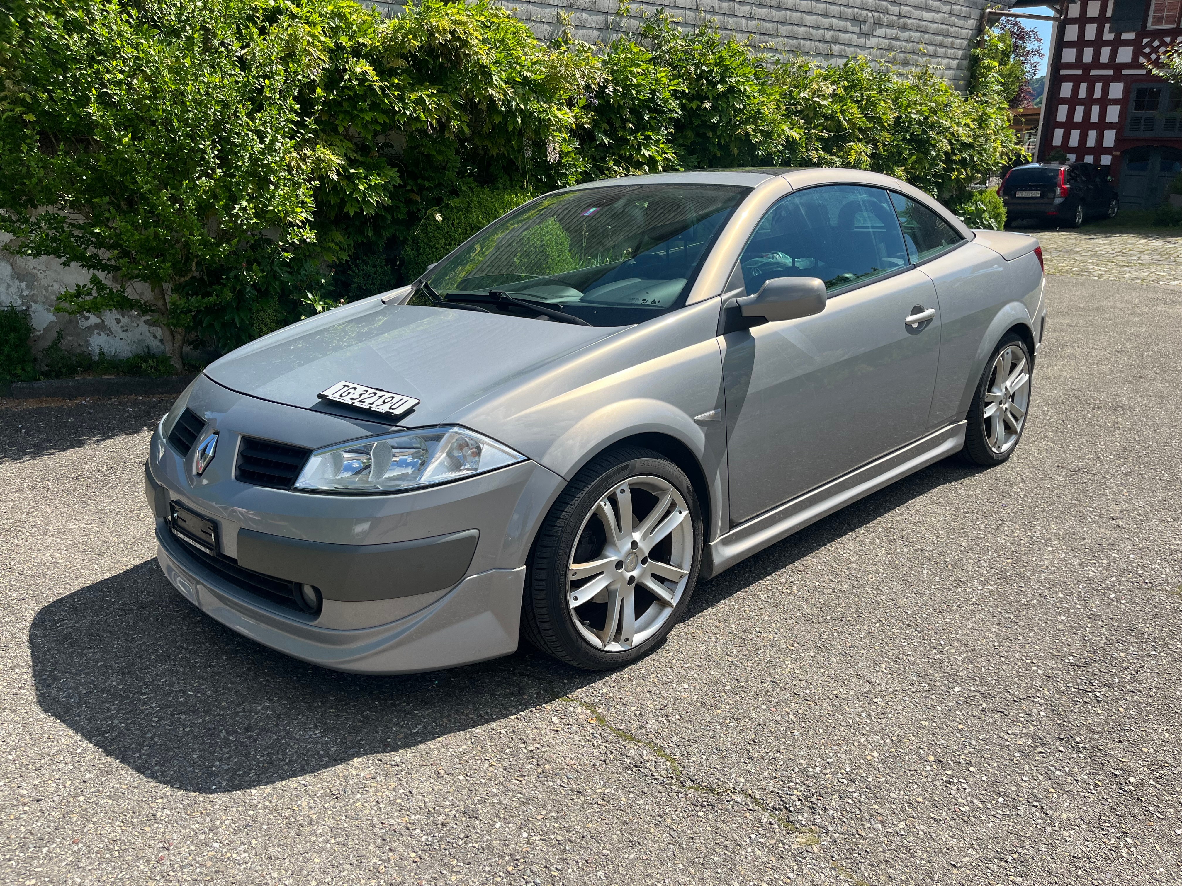 RENAULT Mégane C-C 2.0 16V Privilège Luxe