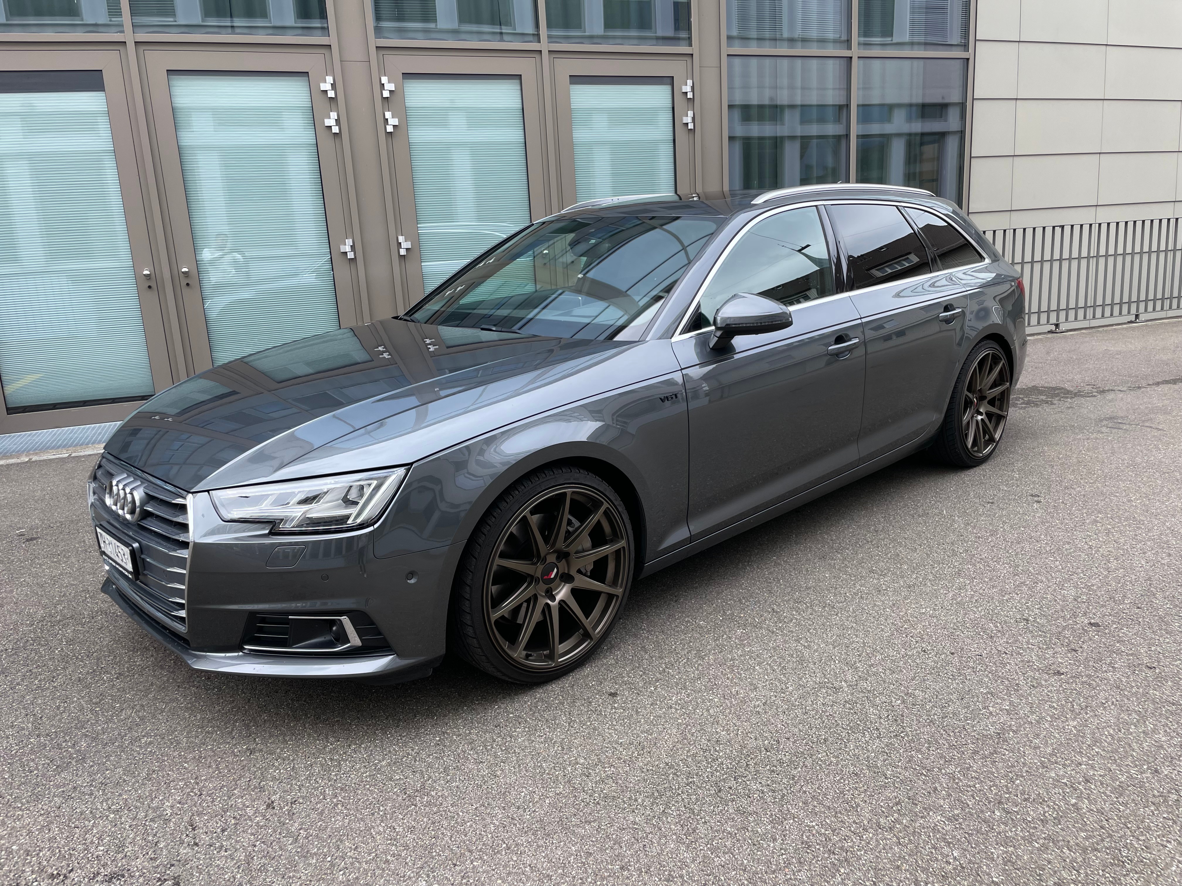 AUDI A4 Avant 3.0 TDI Sport quattro tiptronic