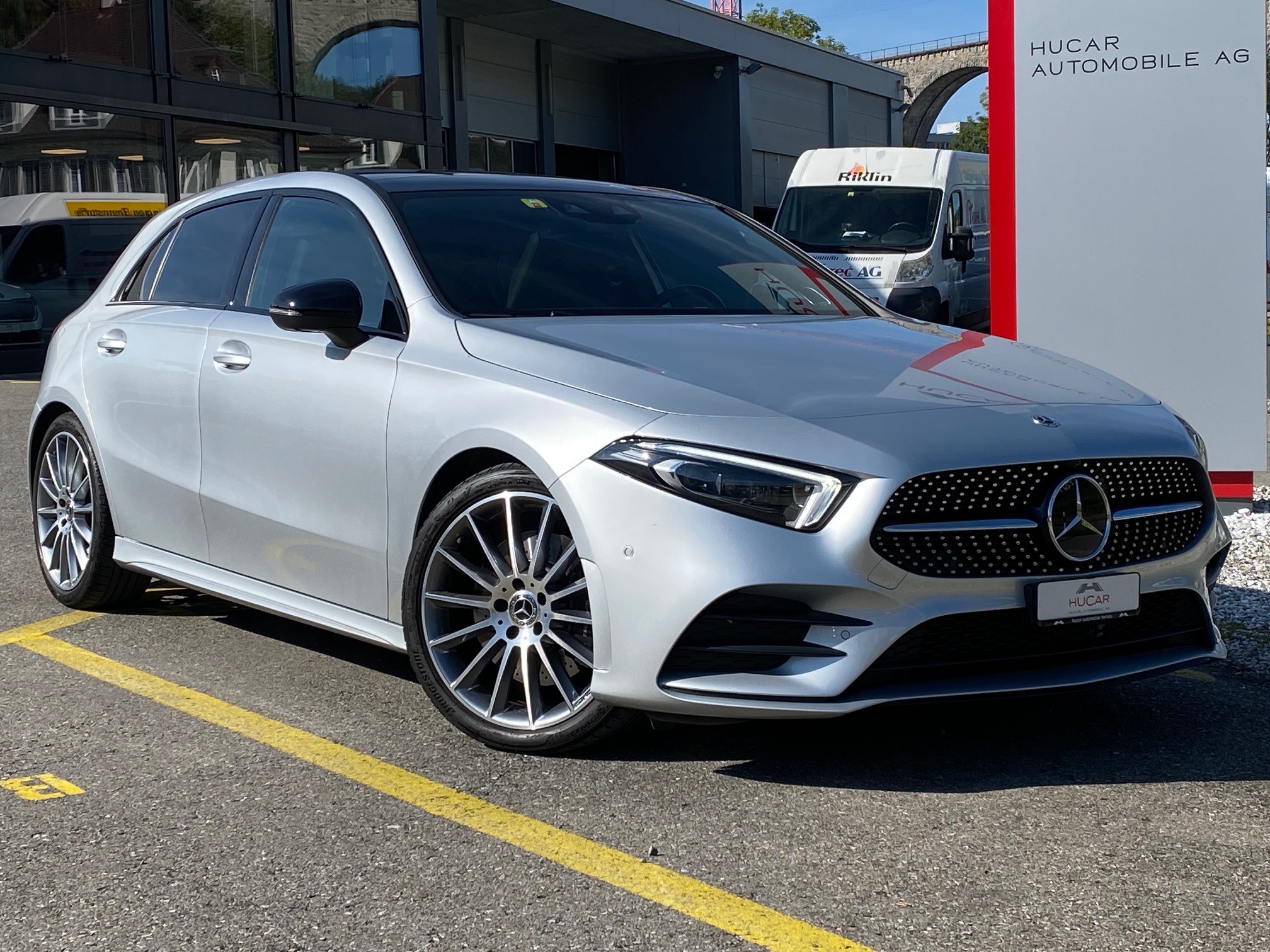 MERCEDES-BENZ A 250 AMG Line