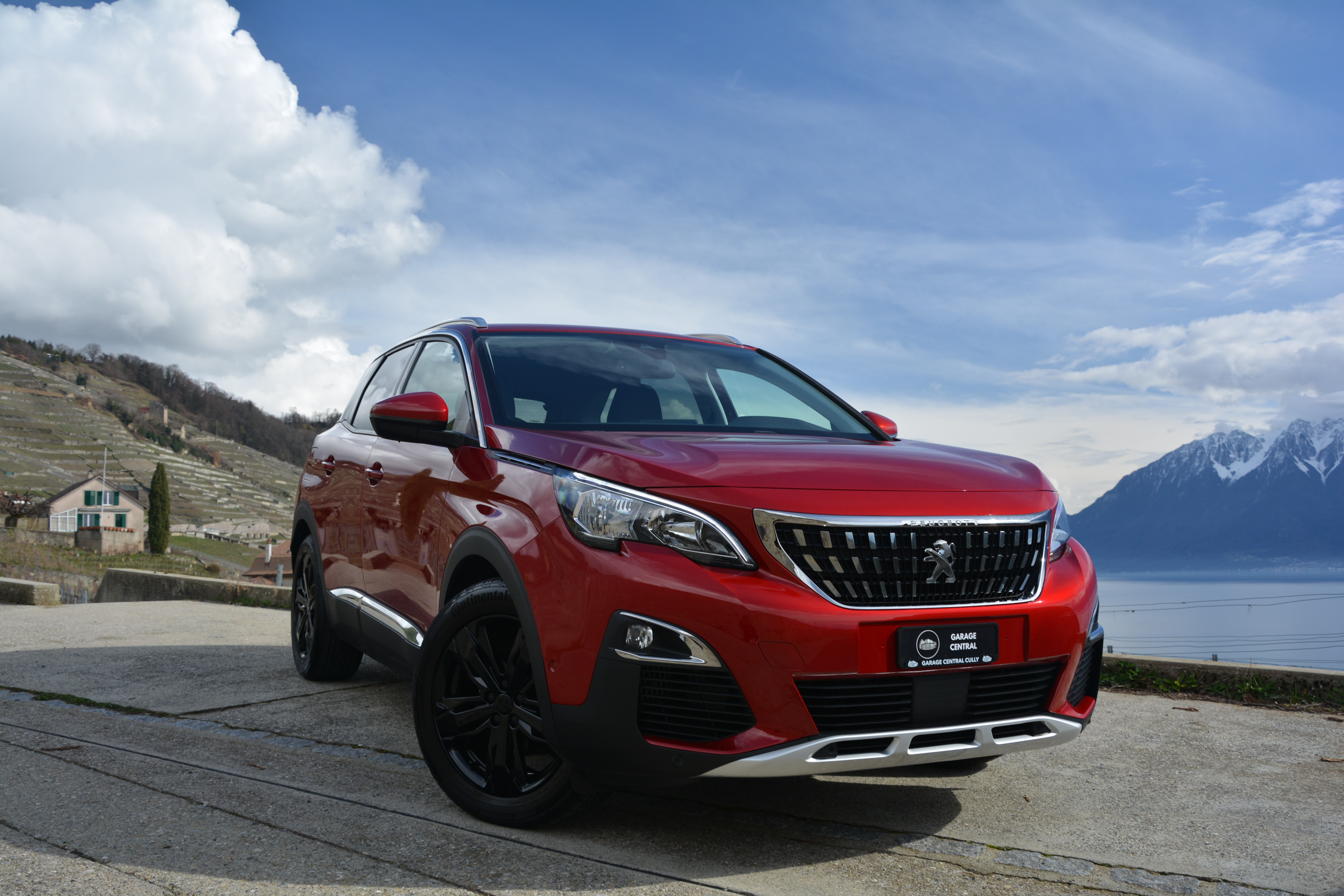 PEUGEOT 3008 1.2 PureTech Allure