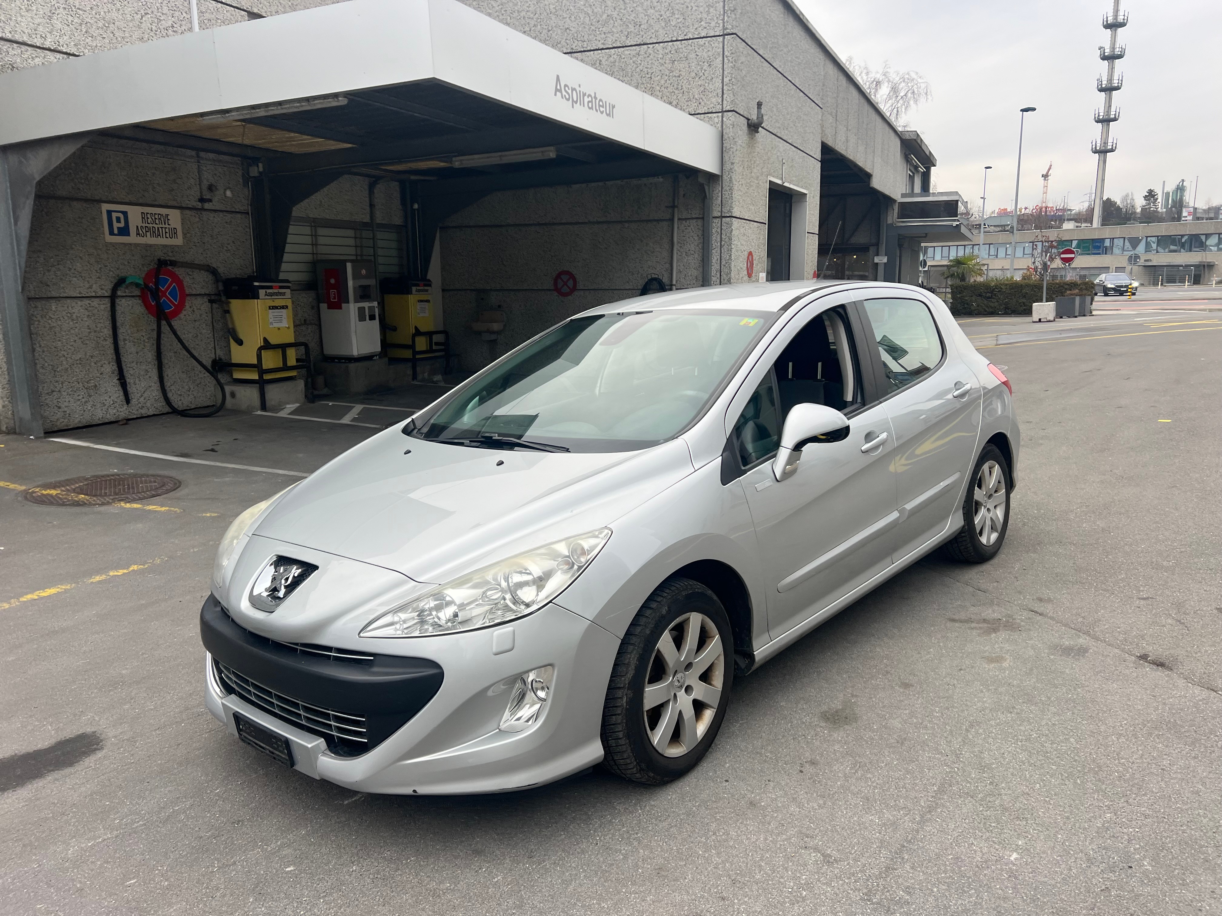 PEUGEOT 308 1.6 16V T Millesim 200 Automatic