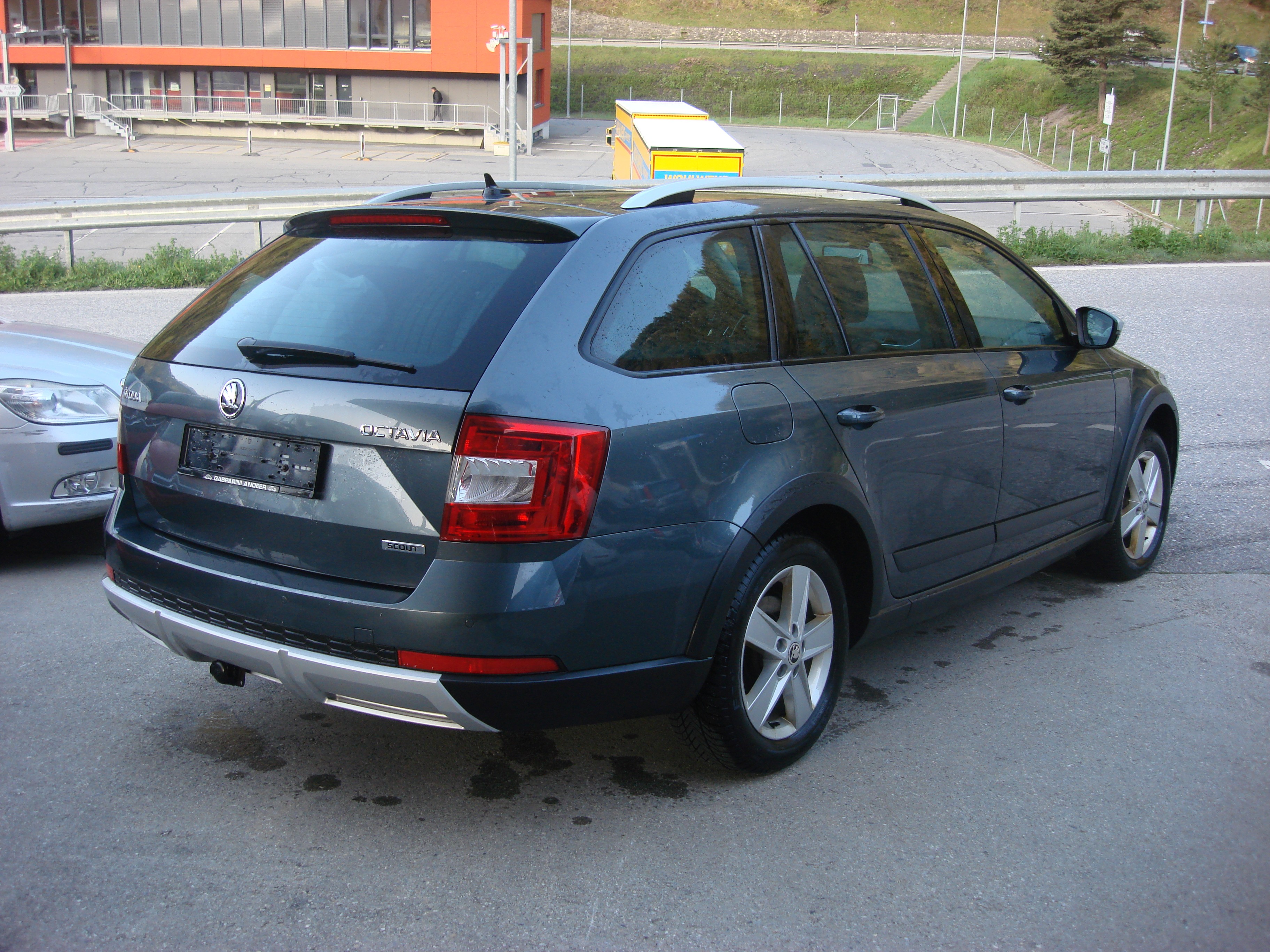 SKODA Octavia Combi 2.0 TDI Scout 4x4