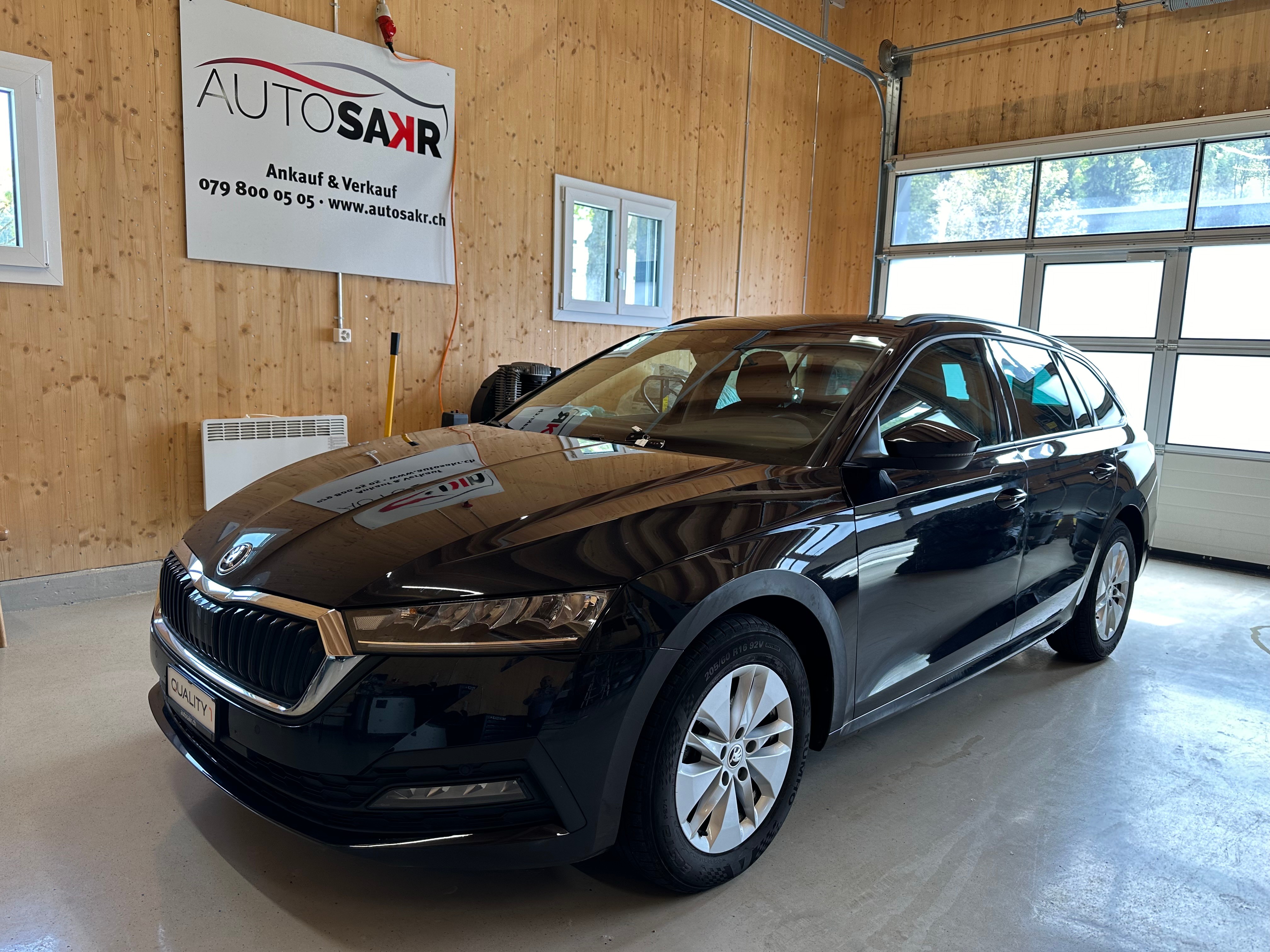 SKODA Octavia Combi 2.0 TDI DSG Ambition 4x4