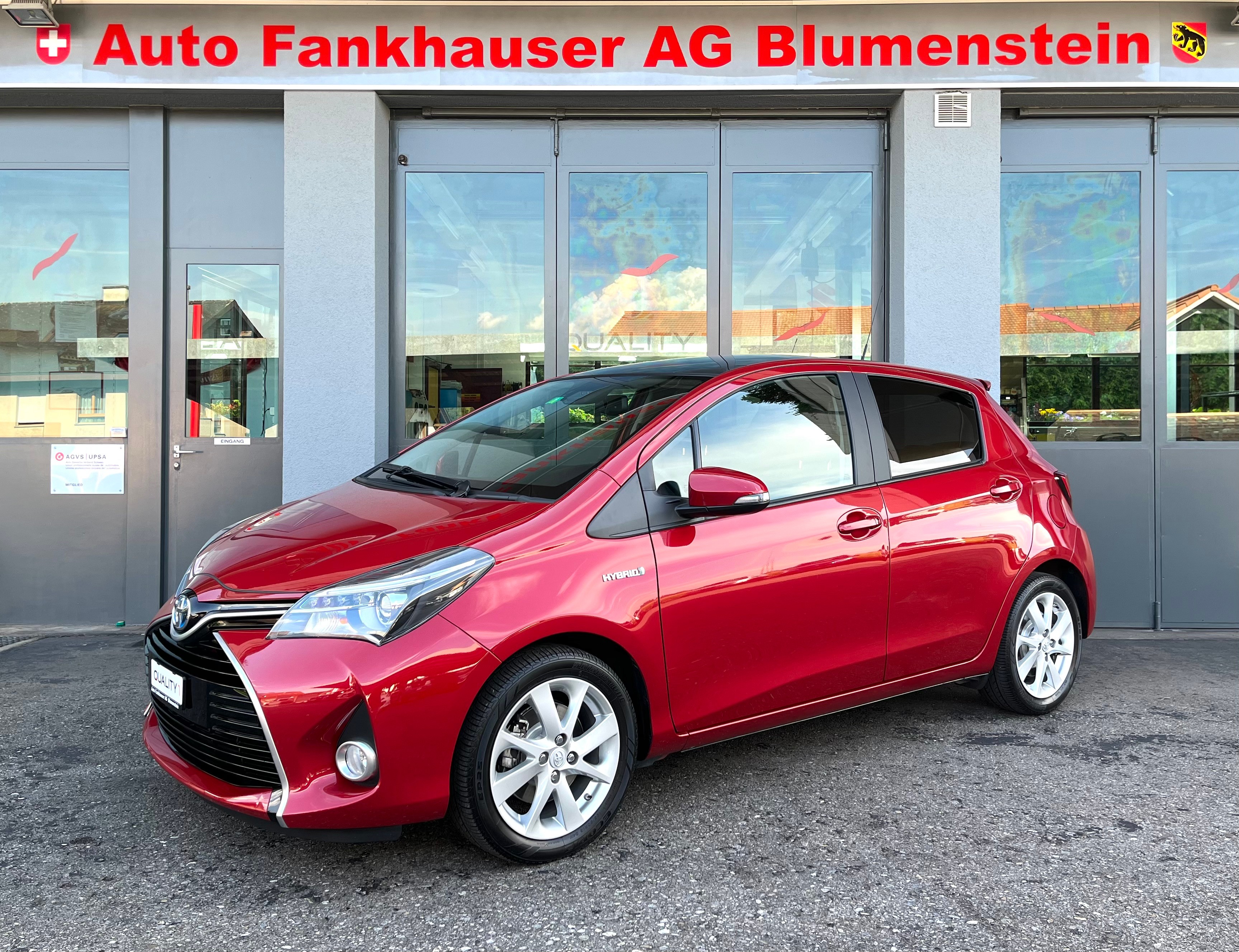 TOYOTA Yaris 1.5 VVT-i Hybrid Sol Premium e-CVT