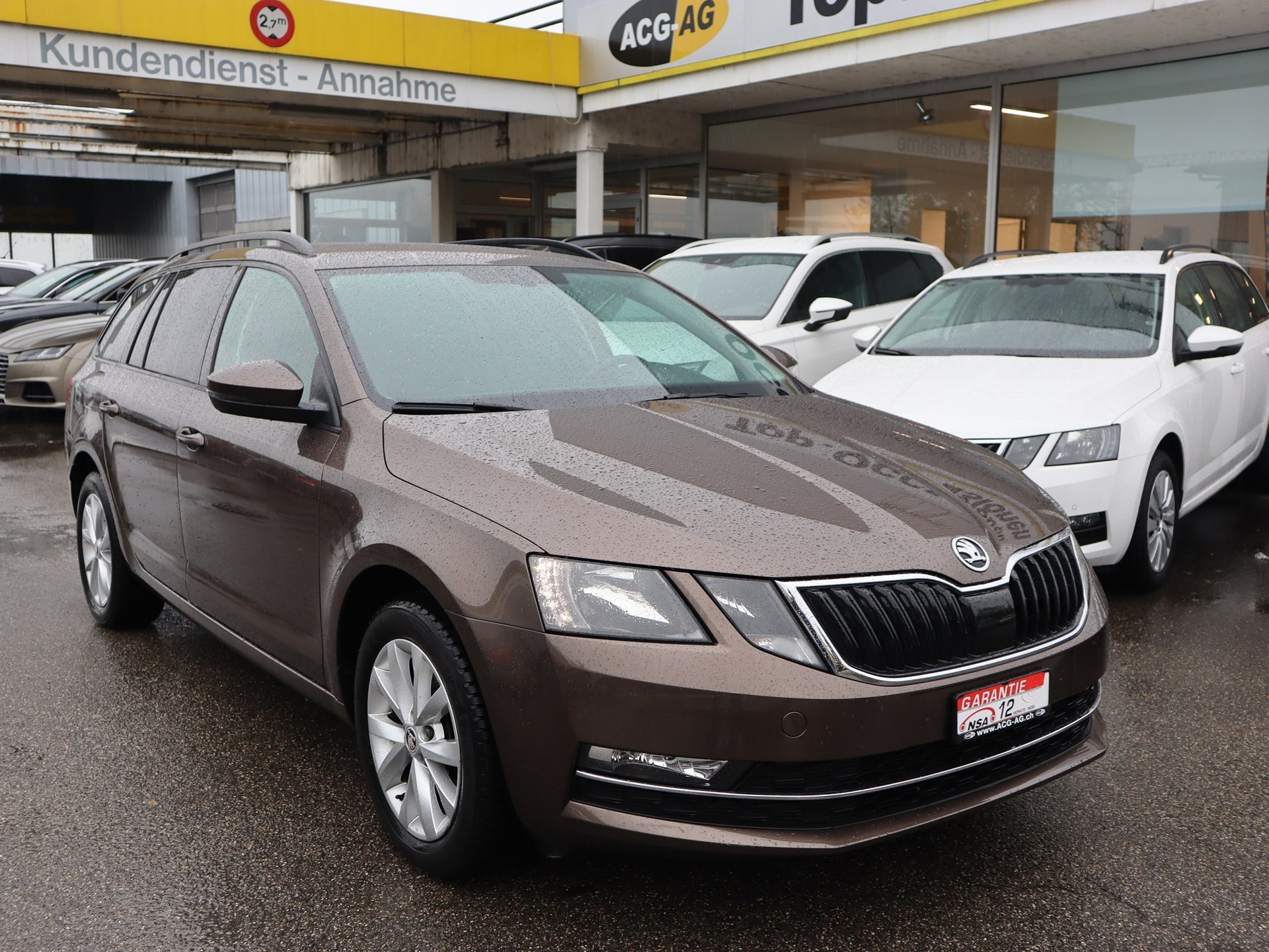 SKODA Octavia Combi 2.0 TDI Style 4x4 ** Teil-Leder ** Navi mit RF-kamera ** Frisch ab MFK & Service **