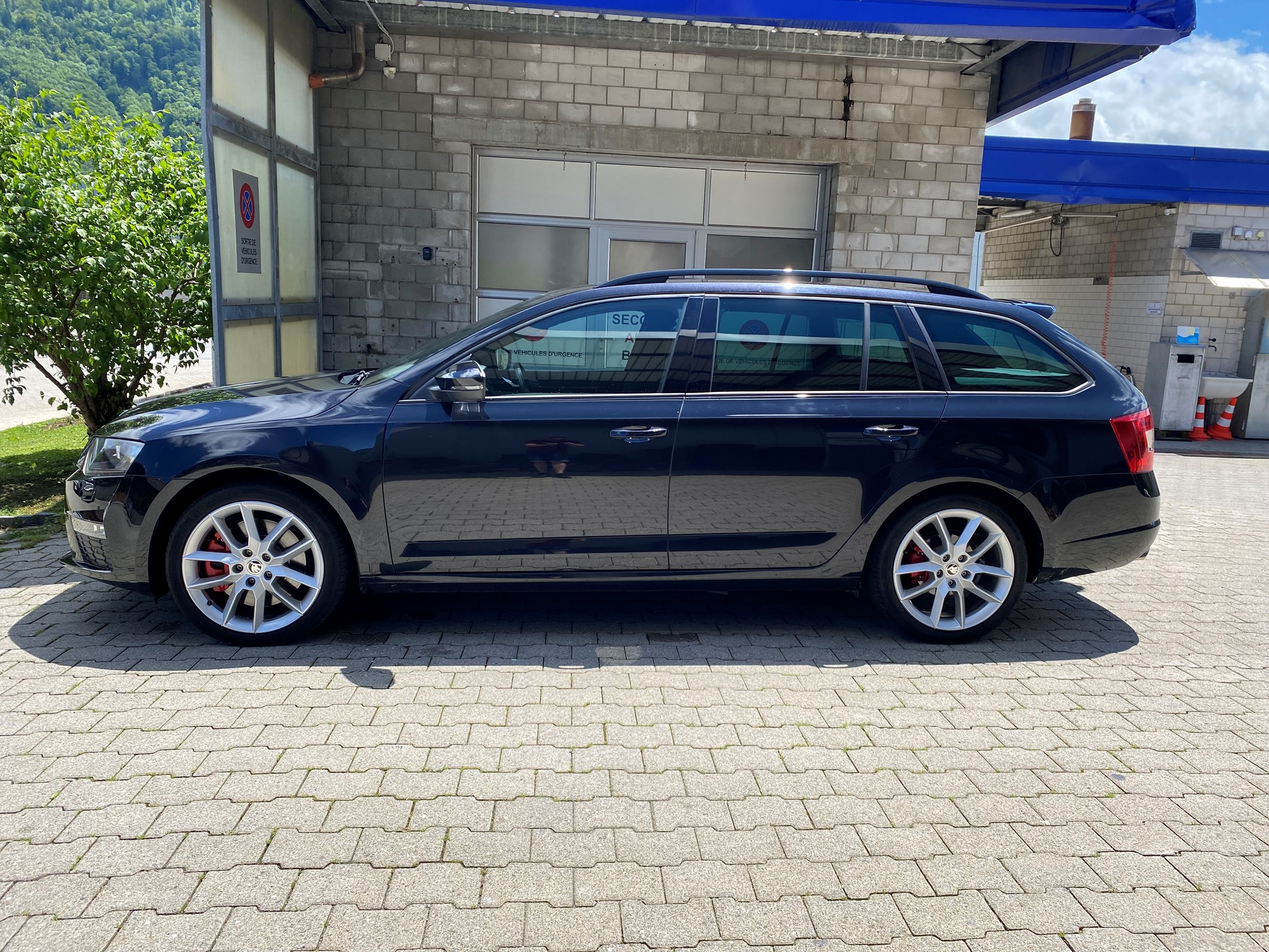 SKODA Octavia Combi 2.0 TSI RS