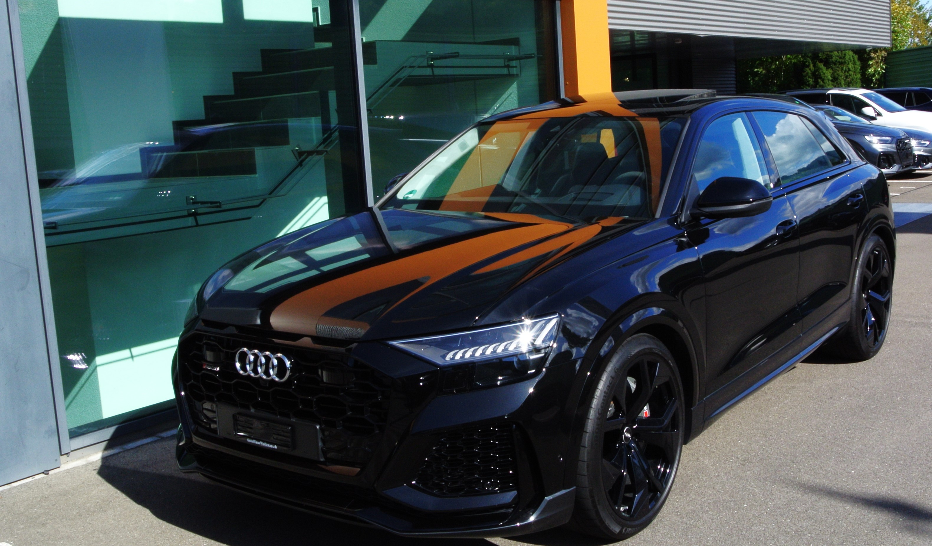 AUDI RSQ8 quattro