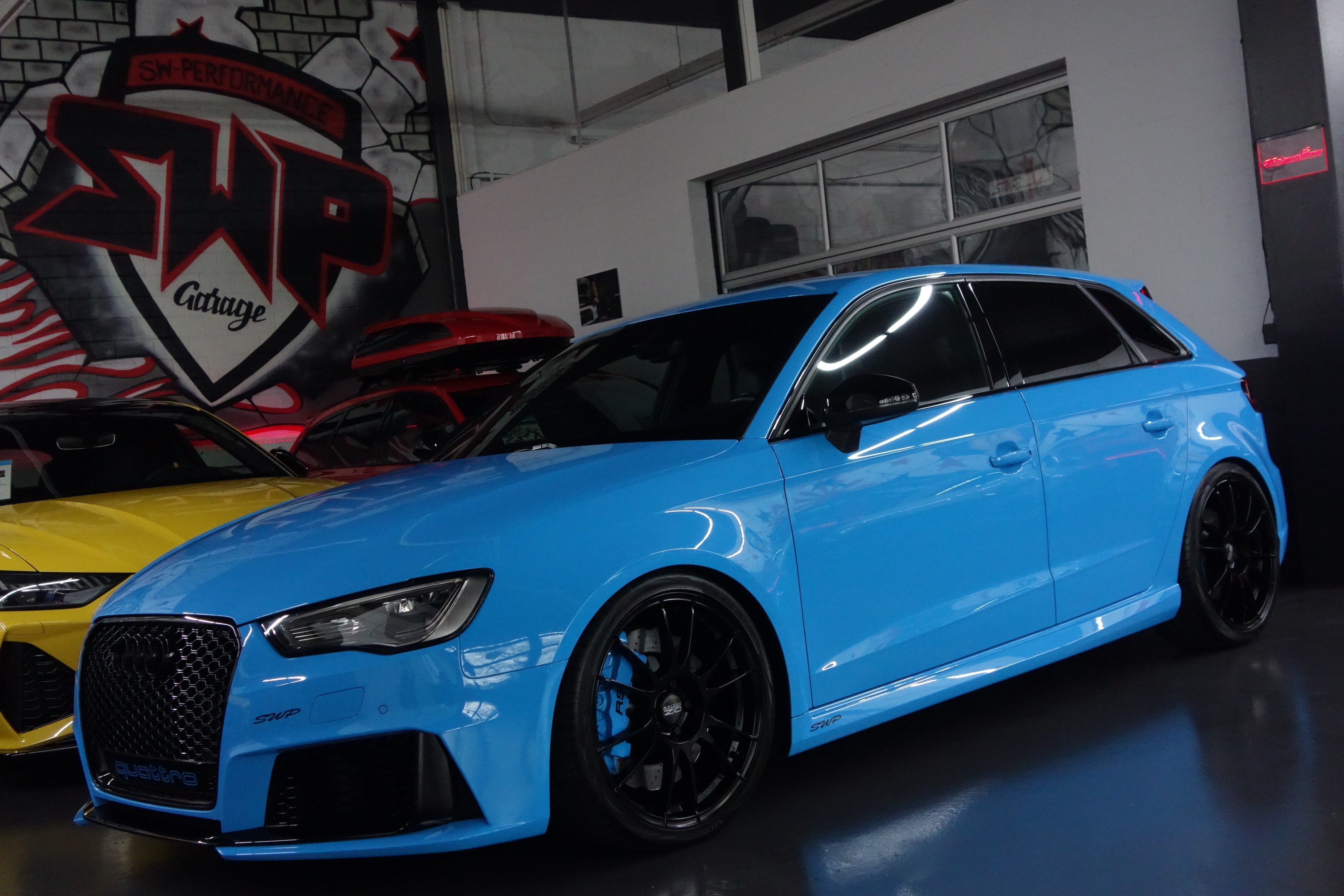 AUDI RS3 2.5 TSI QUATTRO EXCLUSIVE PORSCHE RIVIERA BLUE CH-FZ S-TRONIC