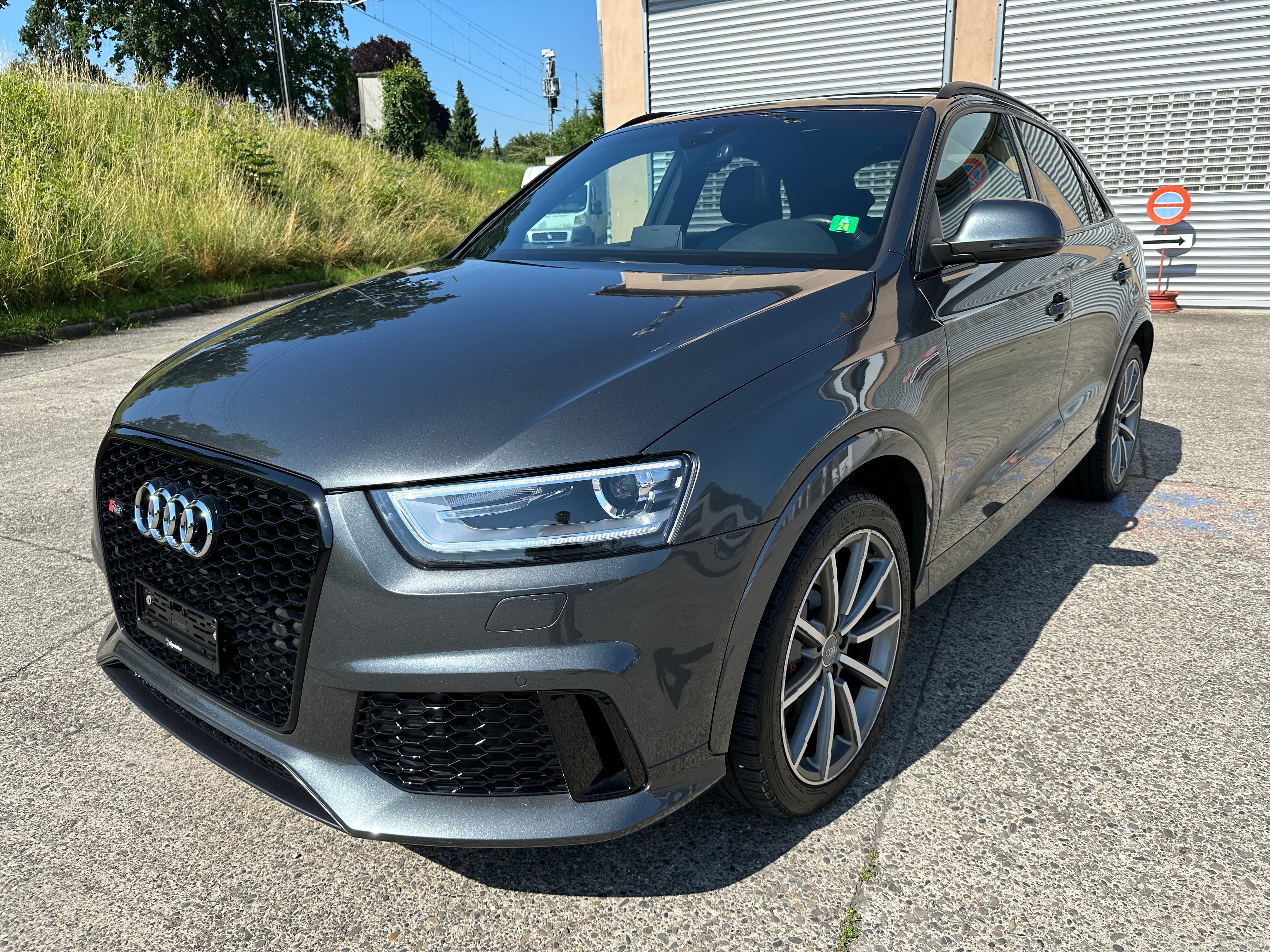 AUDI RS Q3 2.5 TFSI quattro S-tronic