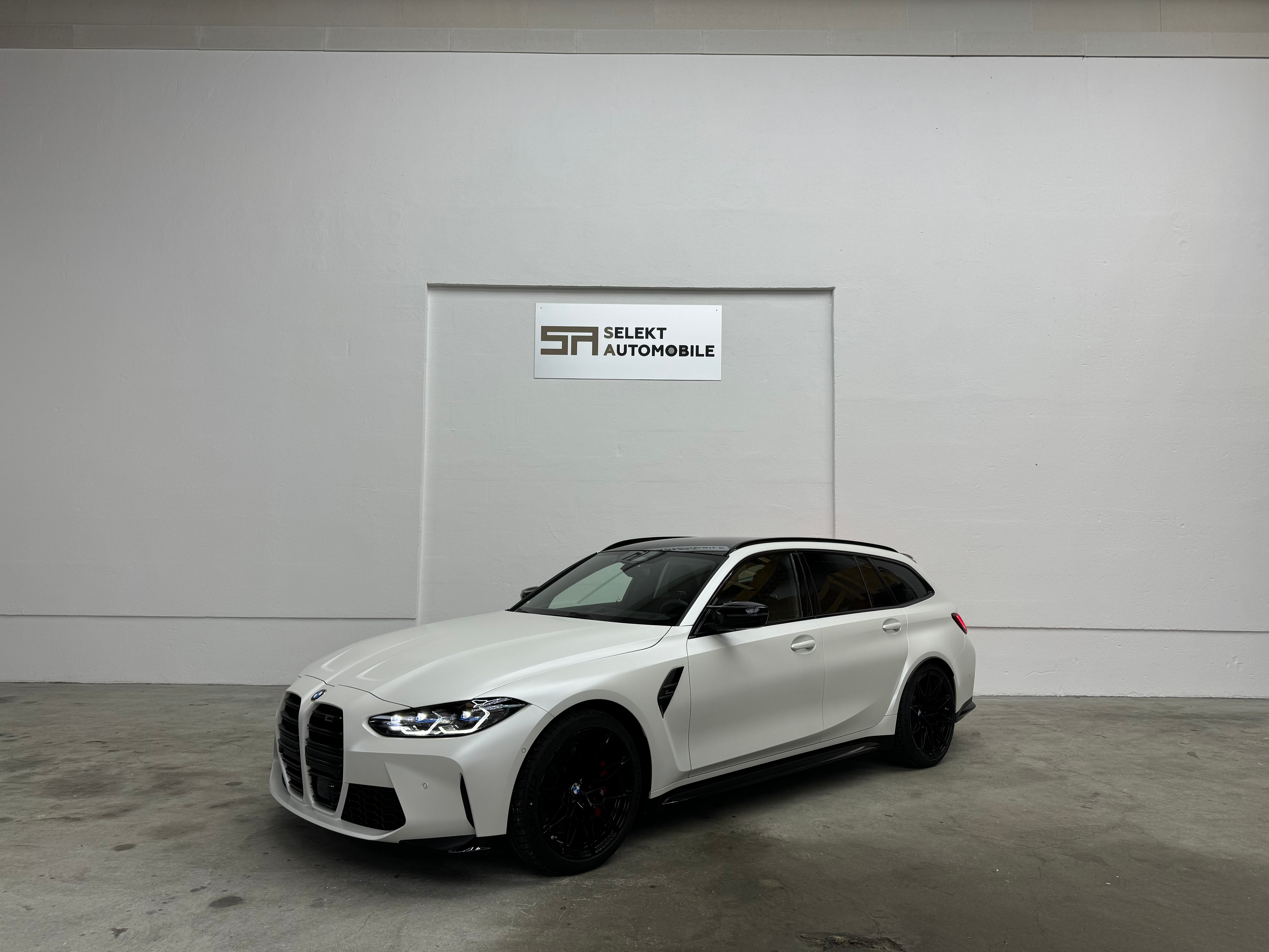 BMW M3 Touring xDrive Competition M Frozen White Brilliant | M-Drivers Package