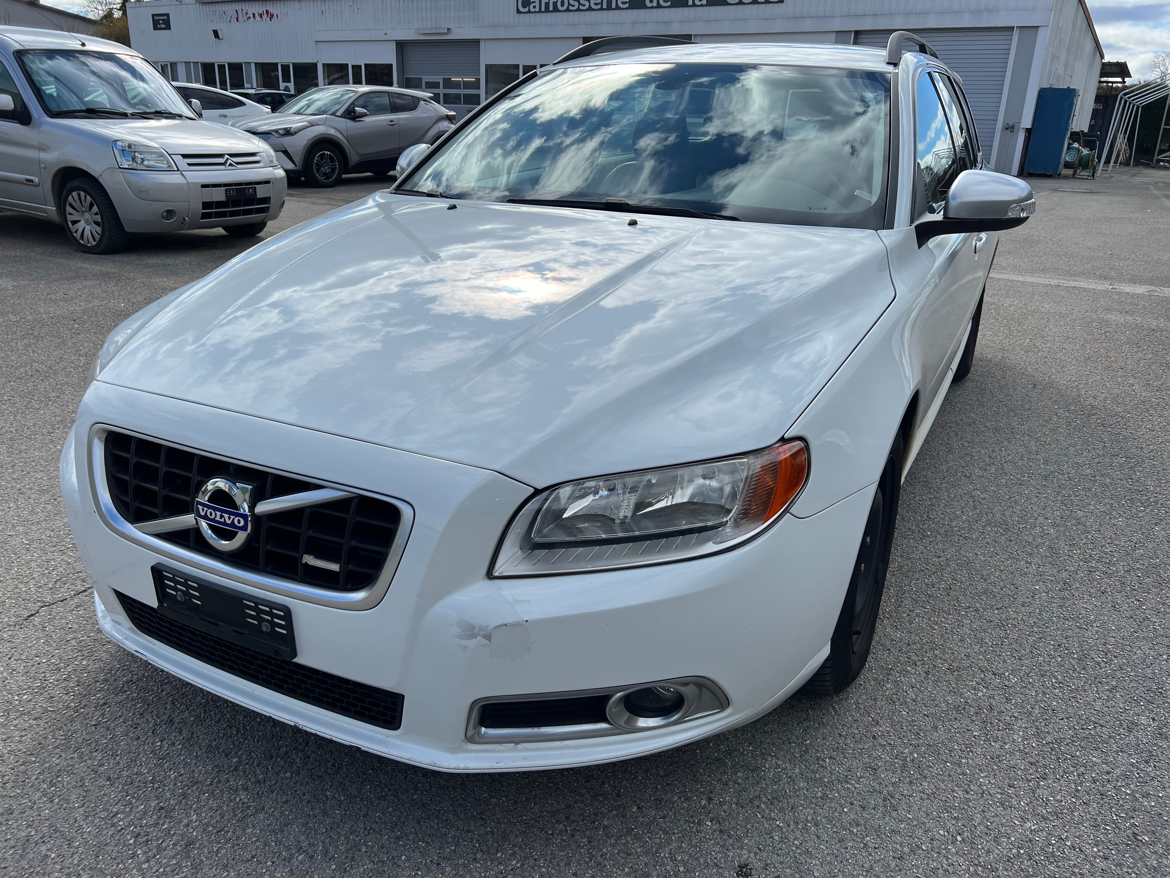 VOLVO V70 D3 R-Design Geartronic