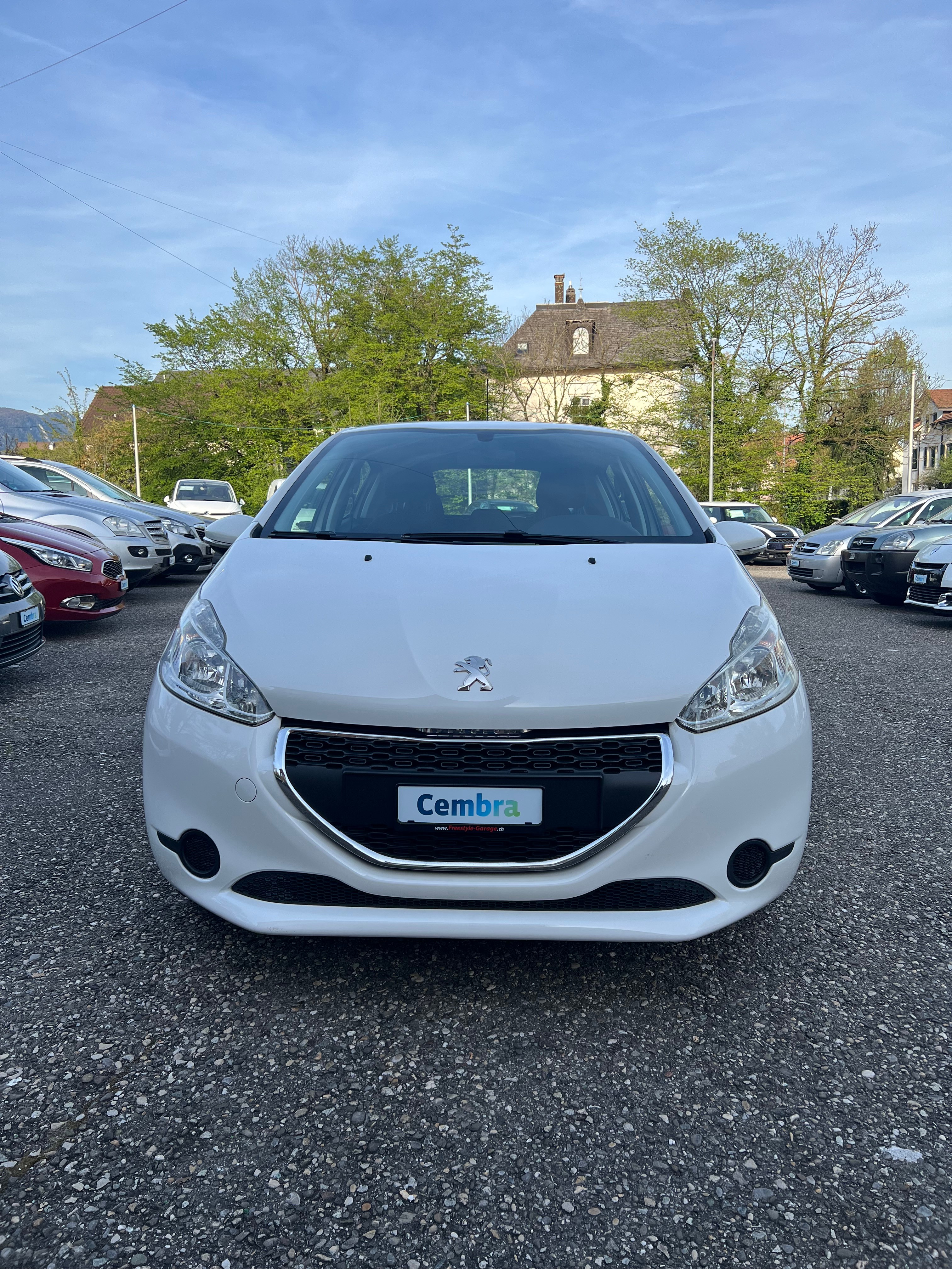 PEUGEOT 208 1.2 VTI Style