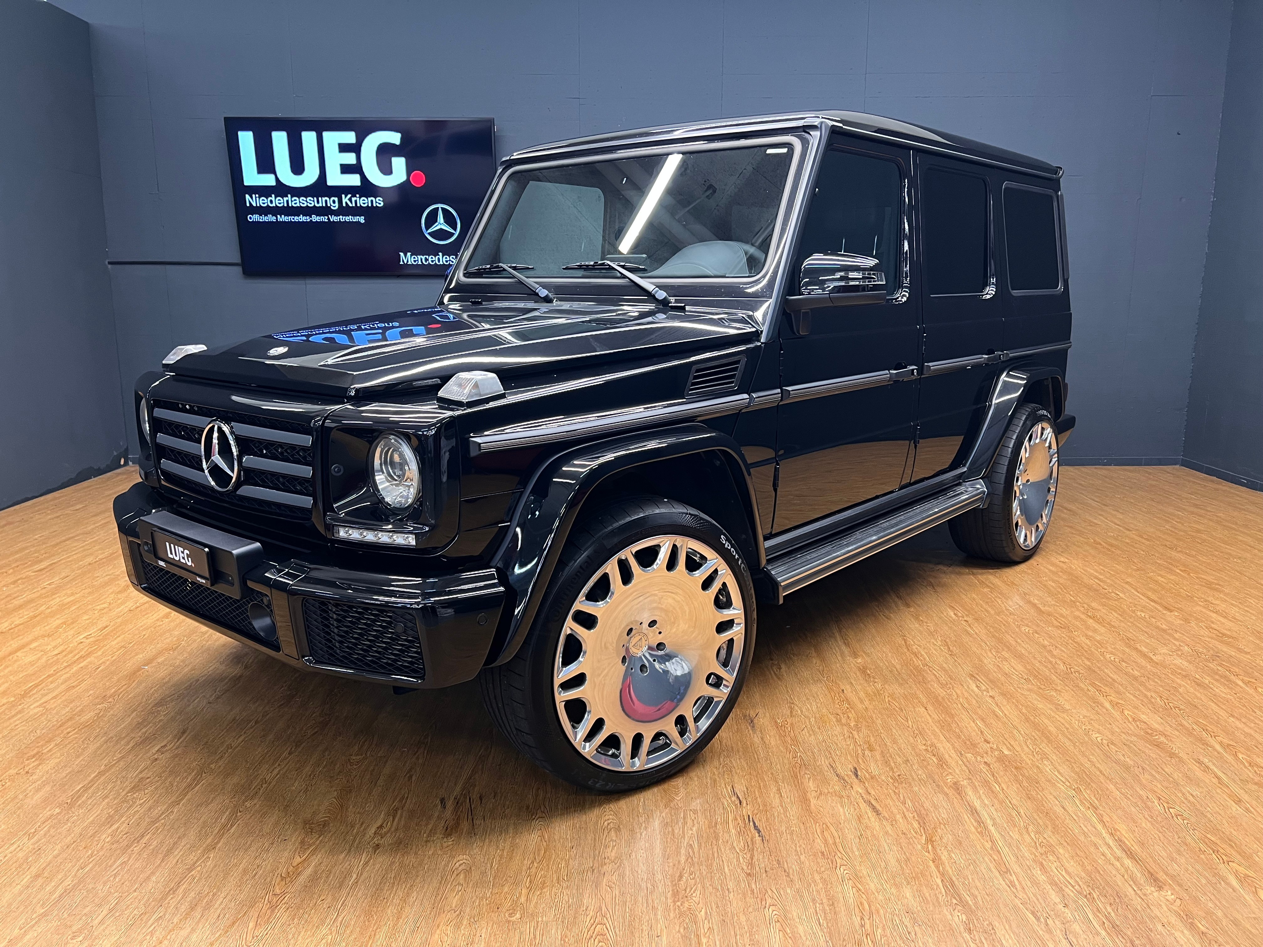 MERCEDES-BENZ G 350 d - DISTRONIC / Schiebedach / Rückfahrkamera / 3500 kg AHK