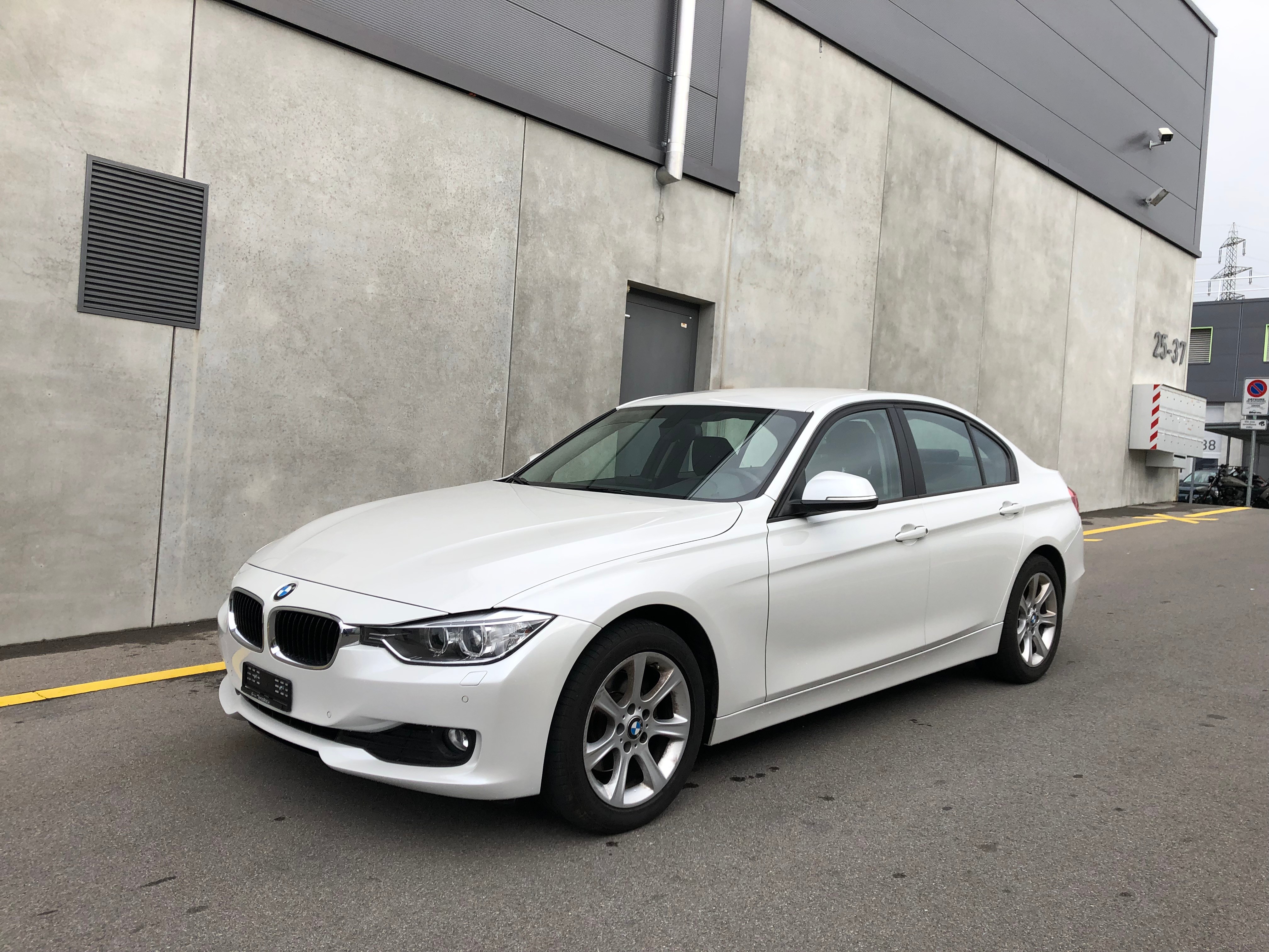 BMW 320d xDrive Steptronic (46)