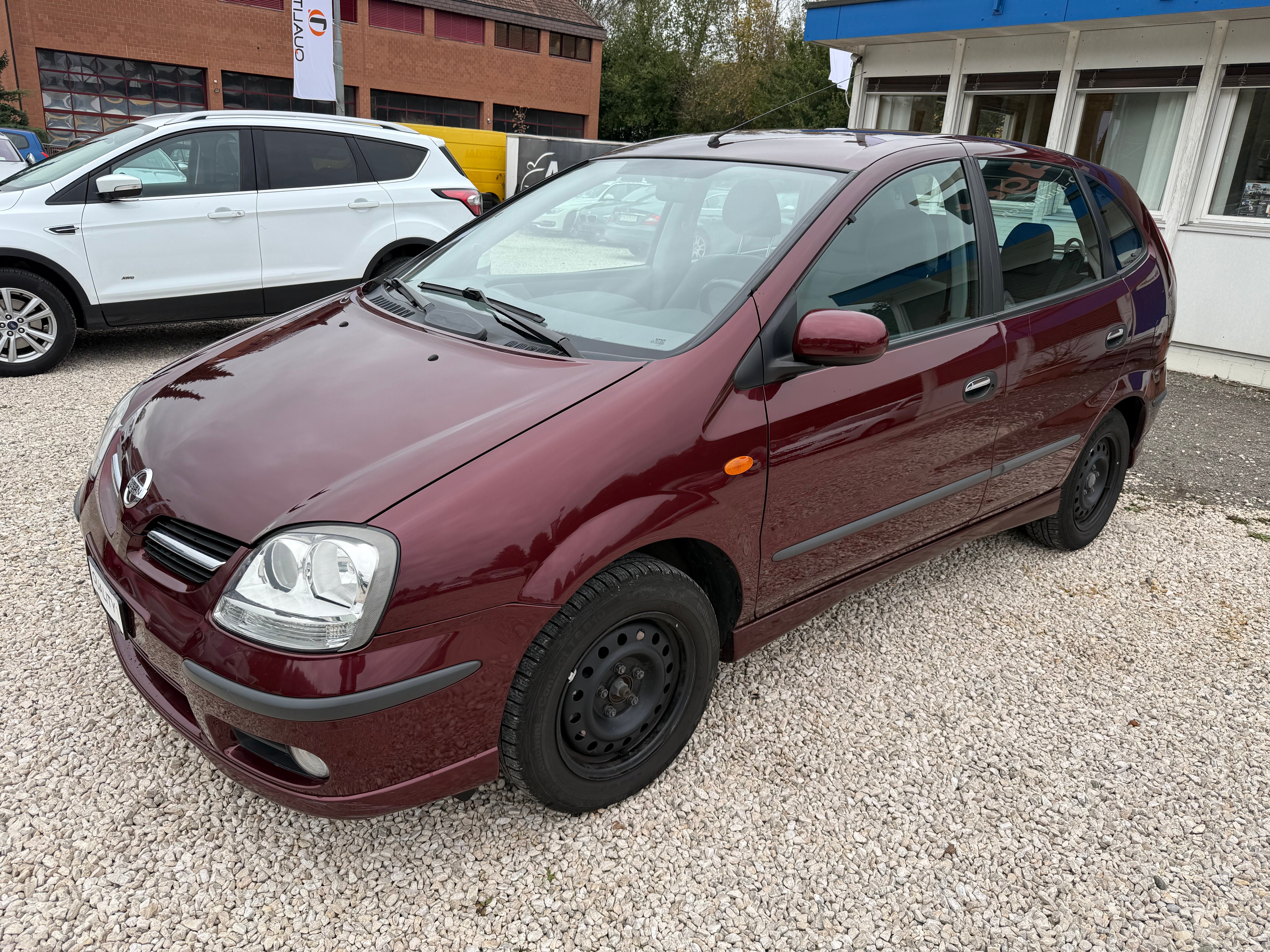 NISSAN Almera Tino 1.8 16V tekna