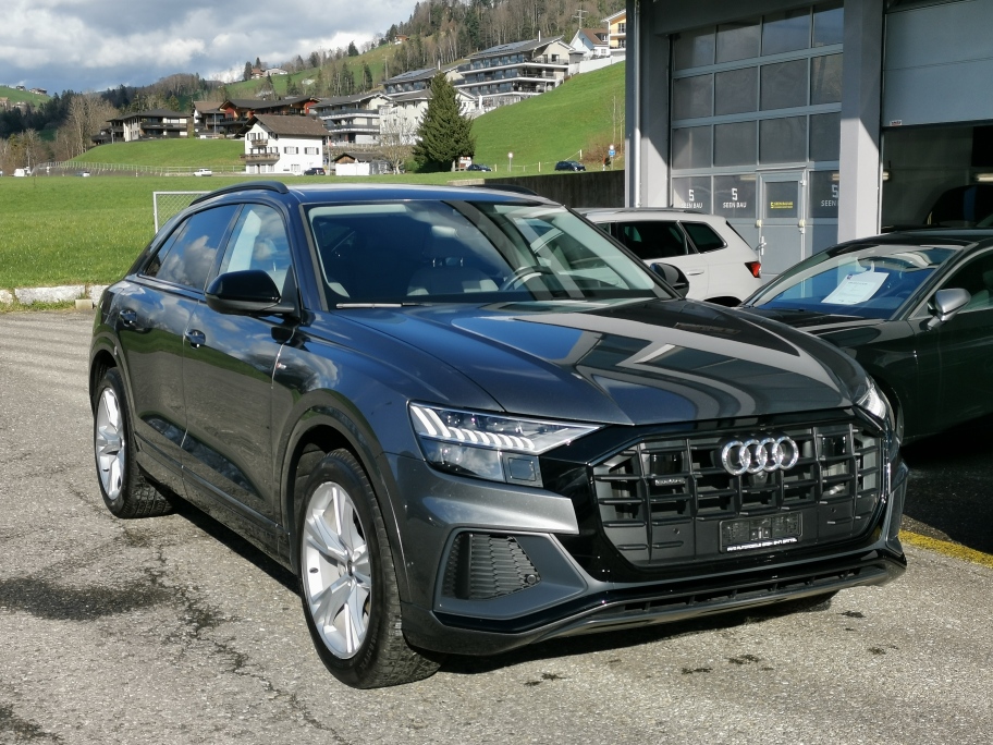 AUDI Q8 45 TDI Black Edition quattro tiptronic