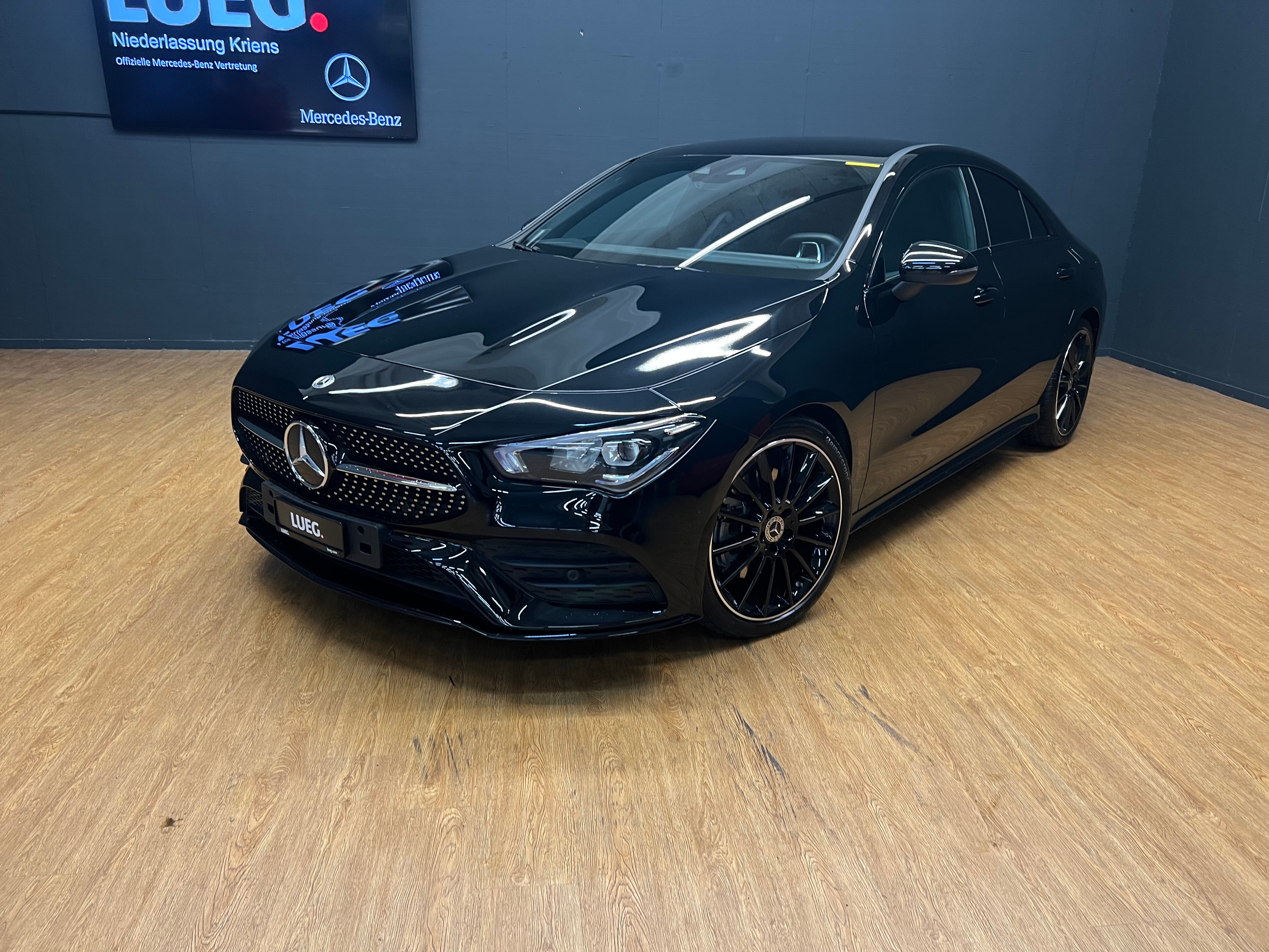 MERCEDES-BENZ CLA 250 - AMG - Ambiente-Licht / Rückfahrkamera / Spiegel-Paket