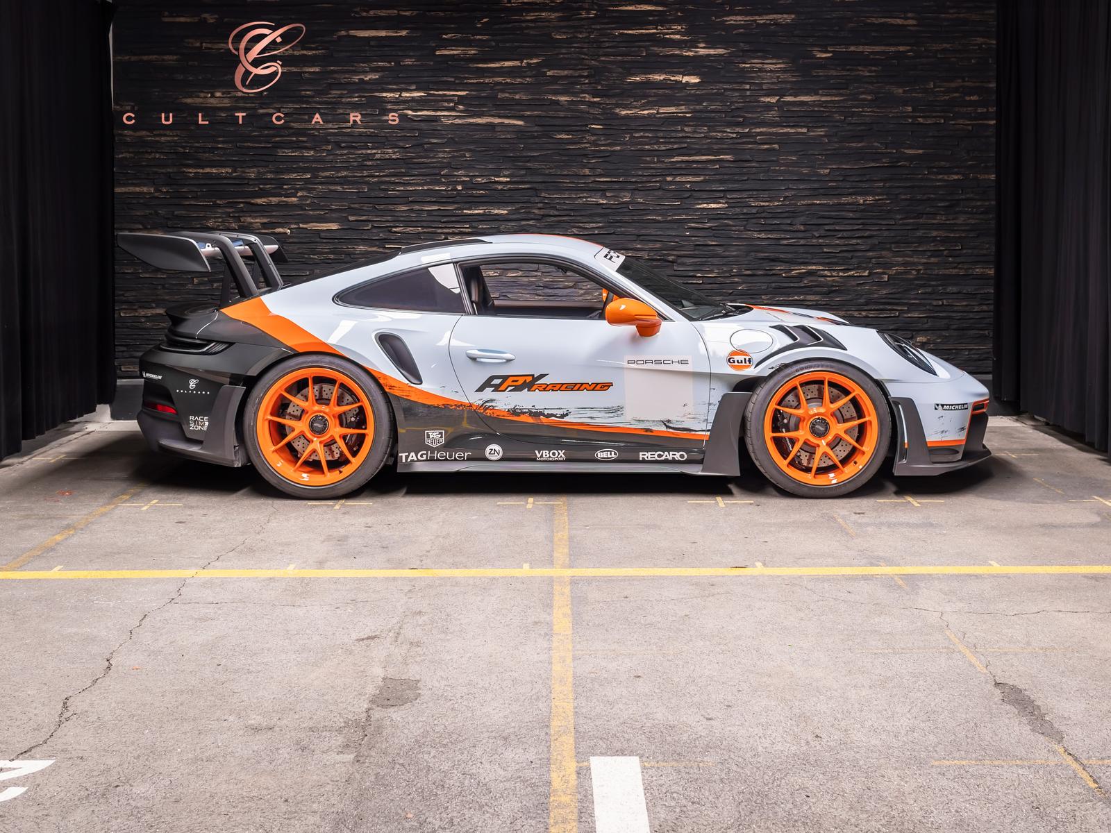 PORSCHE 911 GT3 RS