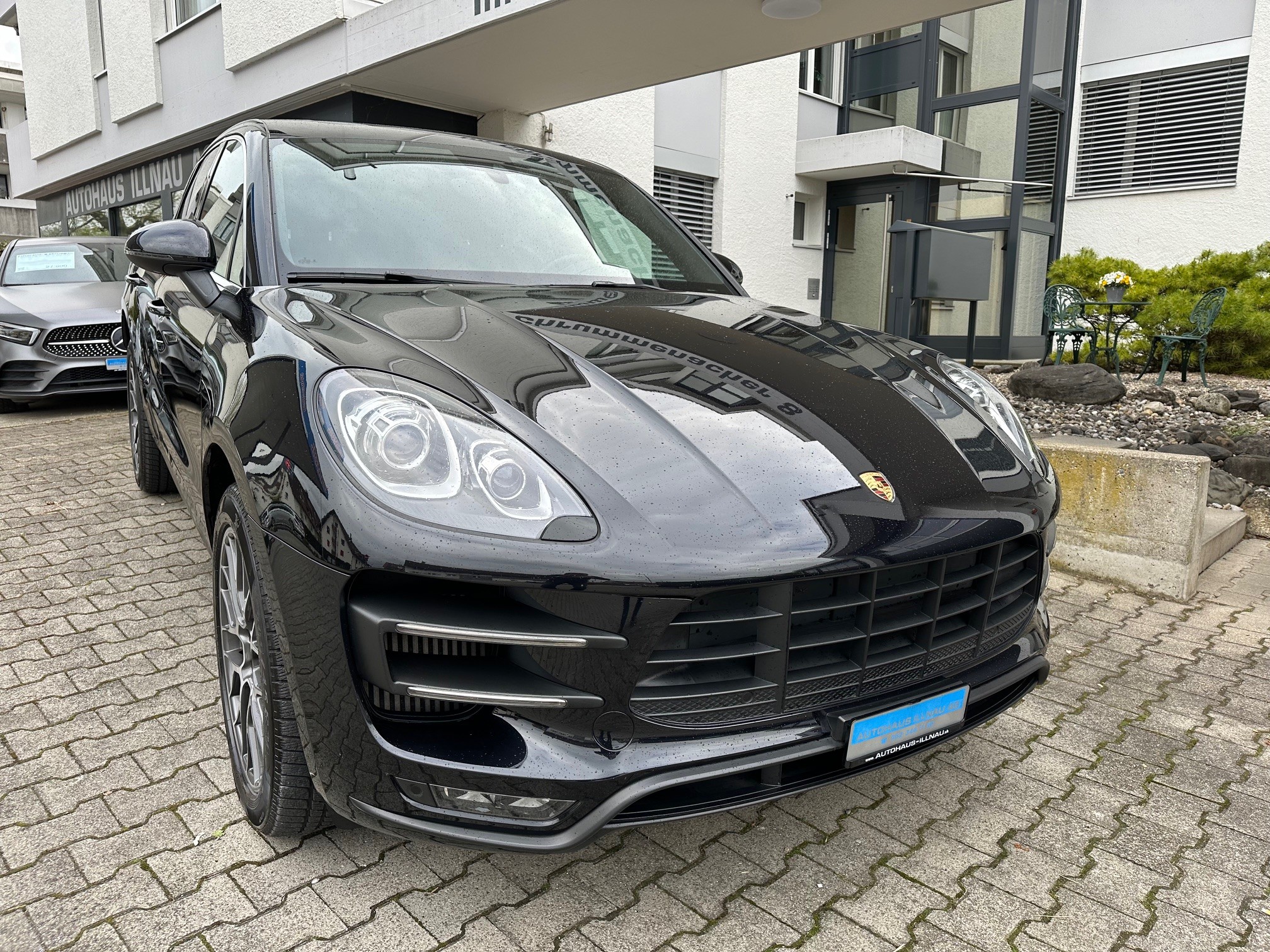 PORSCHE Macan Turbo PDK