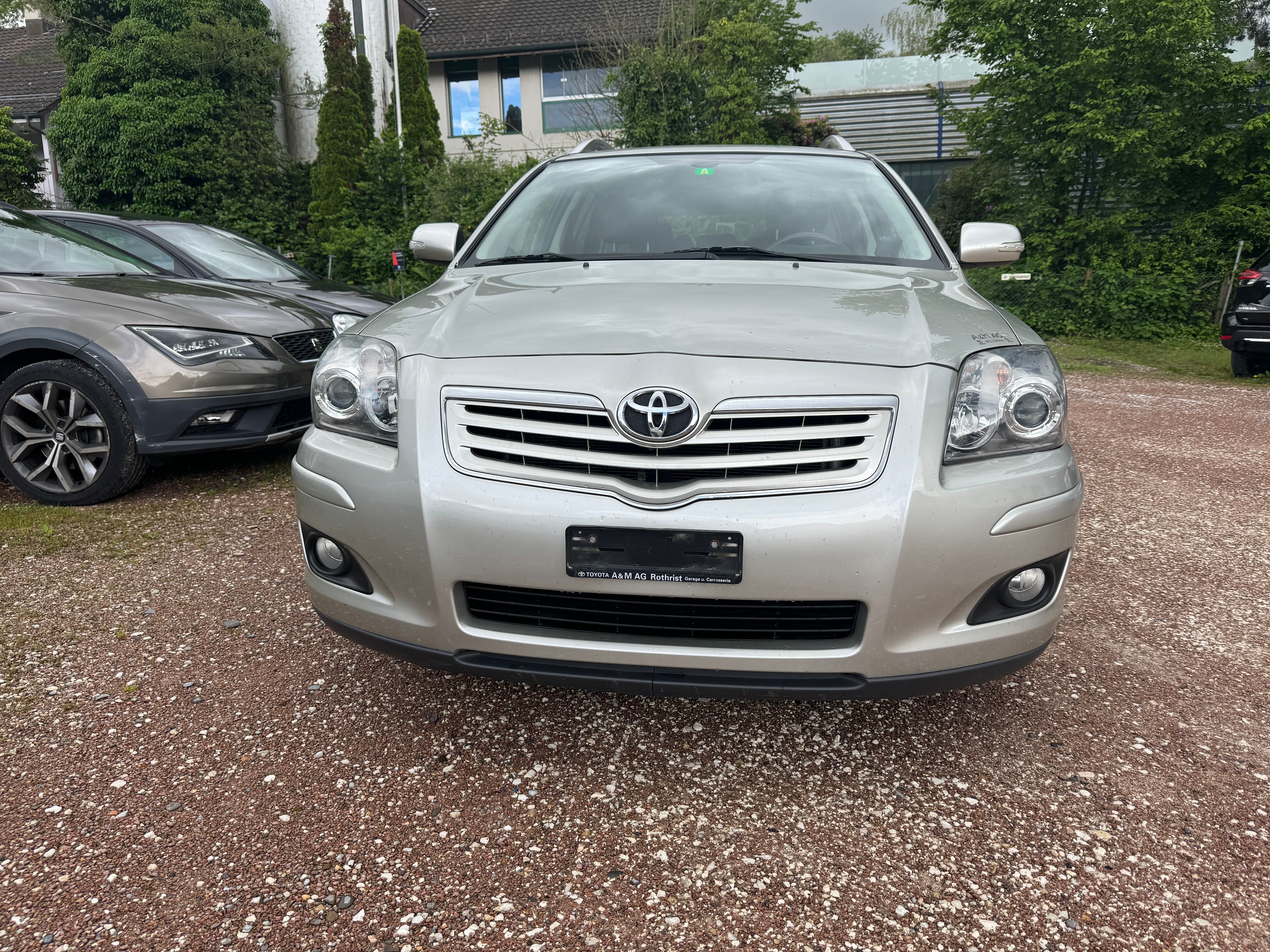 TOYOTA Avensis 2.4 D4 VVT-i Linea Sol Sportswagon T-Step5