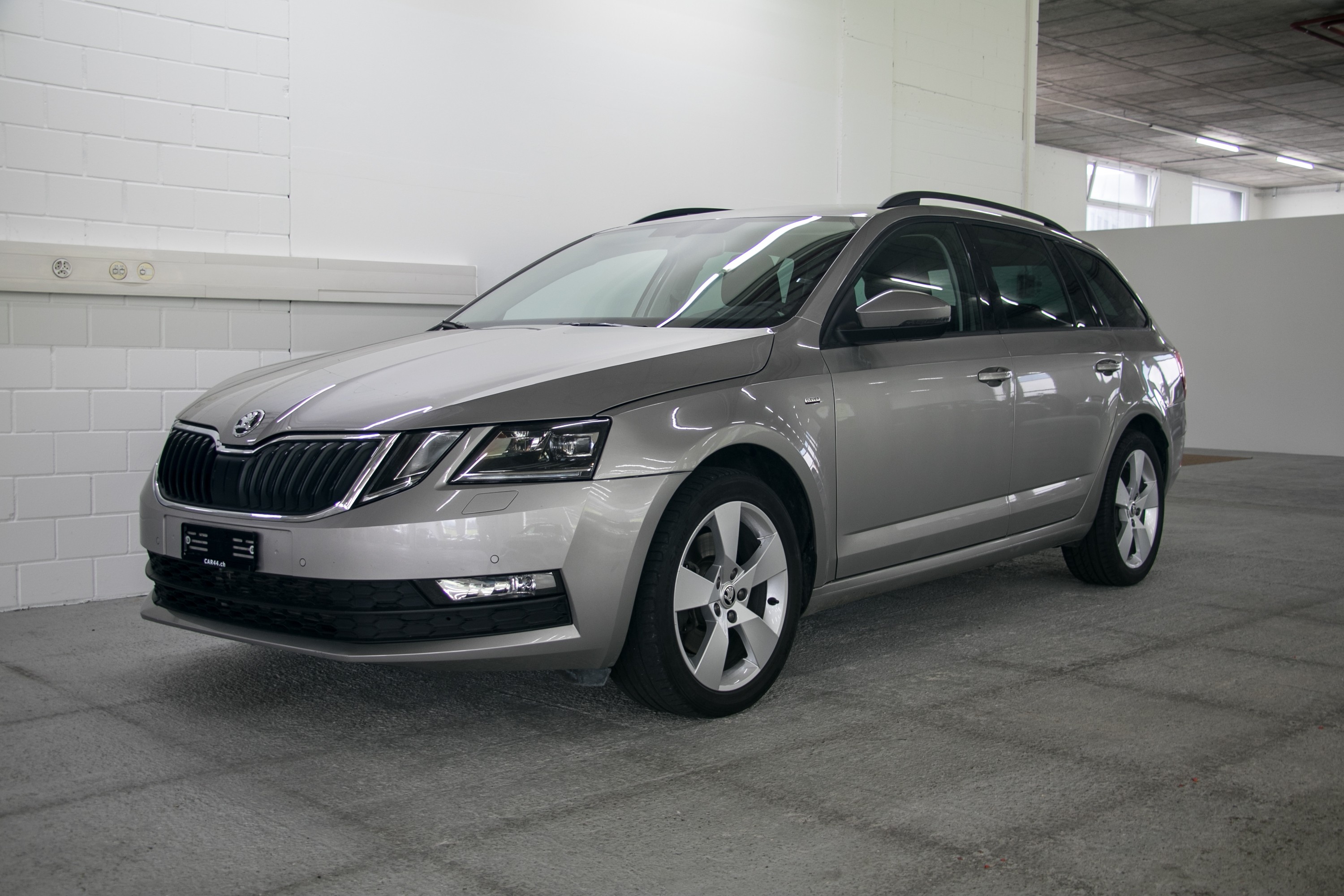 SKODA Octavia Combi 2.0 TSI Clever 4x4 DSG