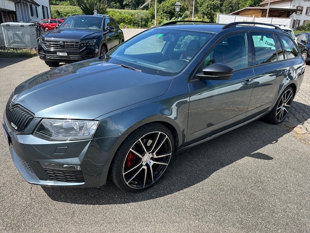 SKODA Octavia Combi 2.0 TDI RS 4x4 DSG