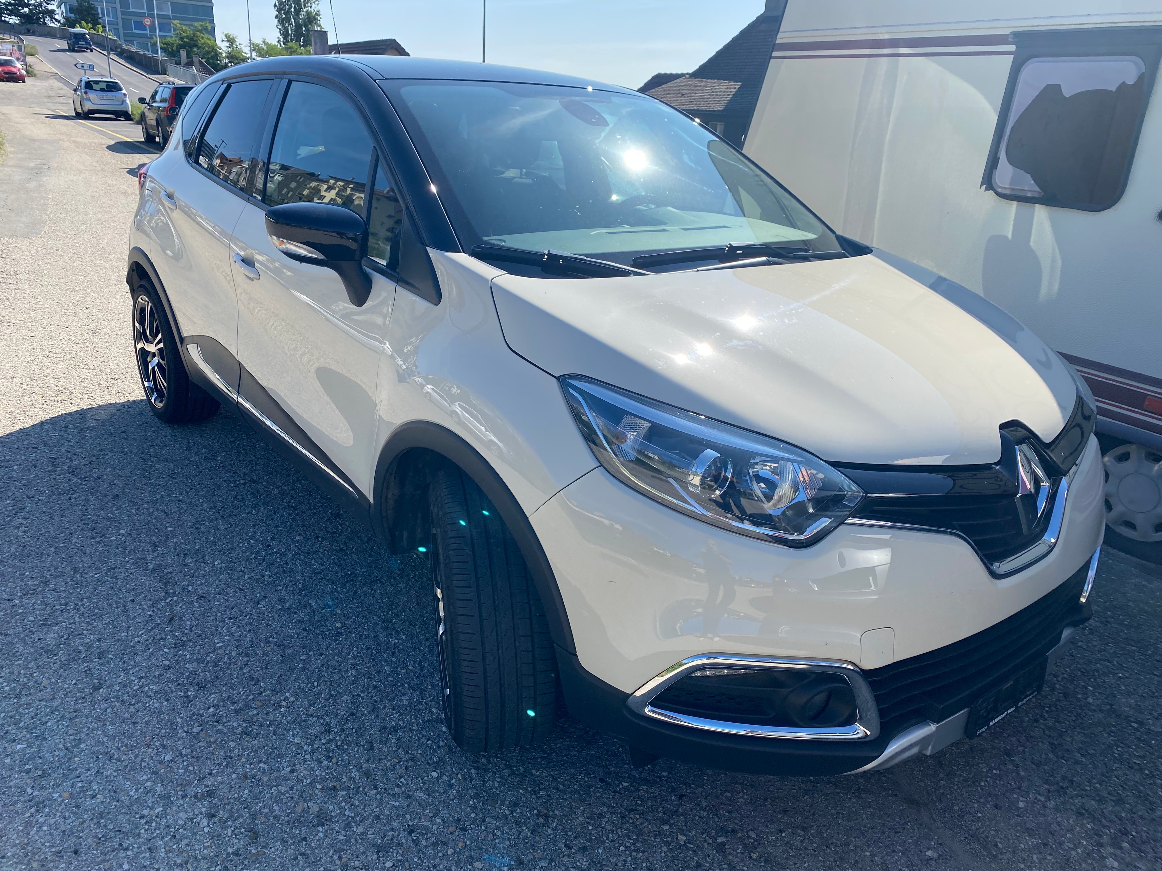 RENAULT Captur 1.2 T 16V Intens EDC