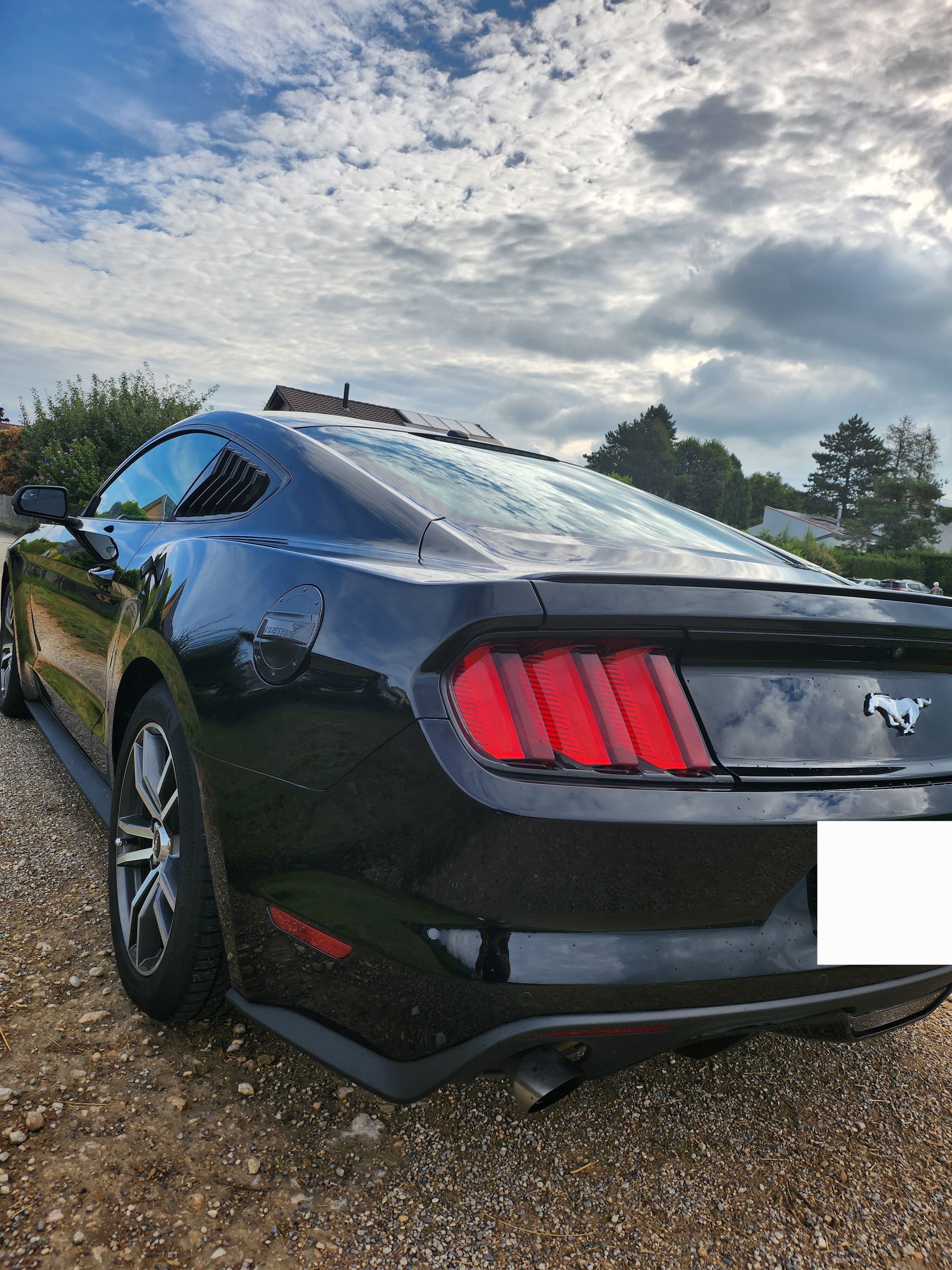 FORD FORD MUSTANG 2.3 Ecoboost fastback noir