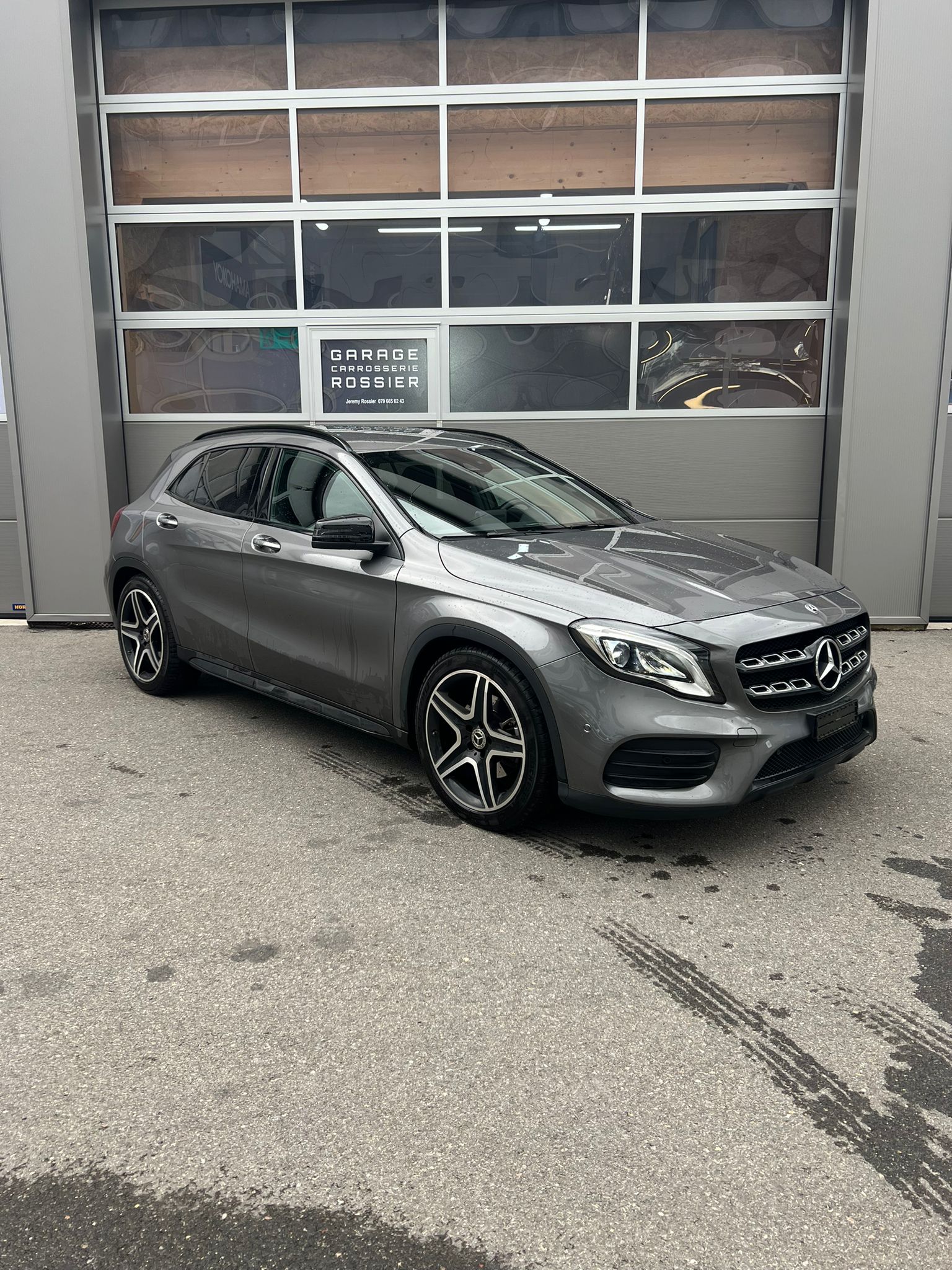 MERCEDES-BENZ GLA 220 AMG Line 4Matic 7G-DCT