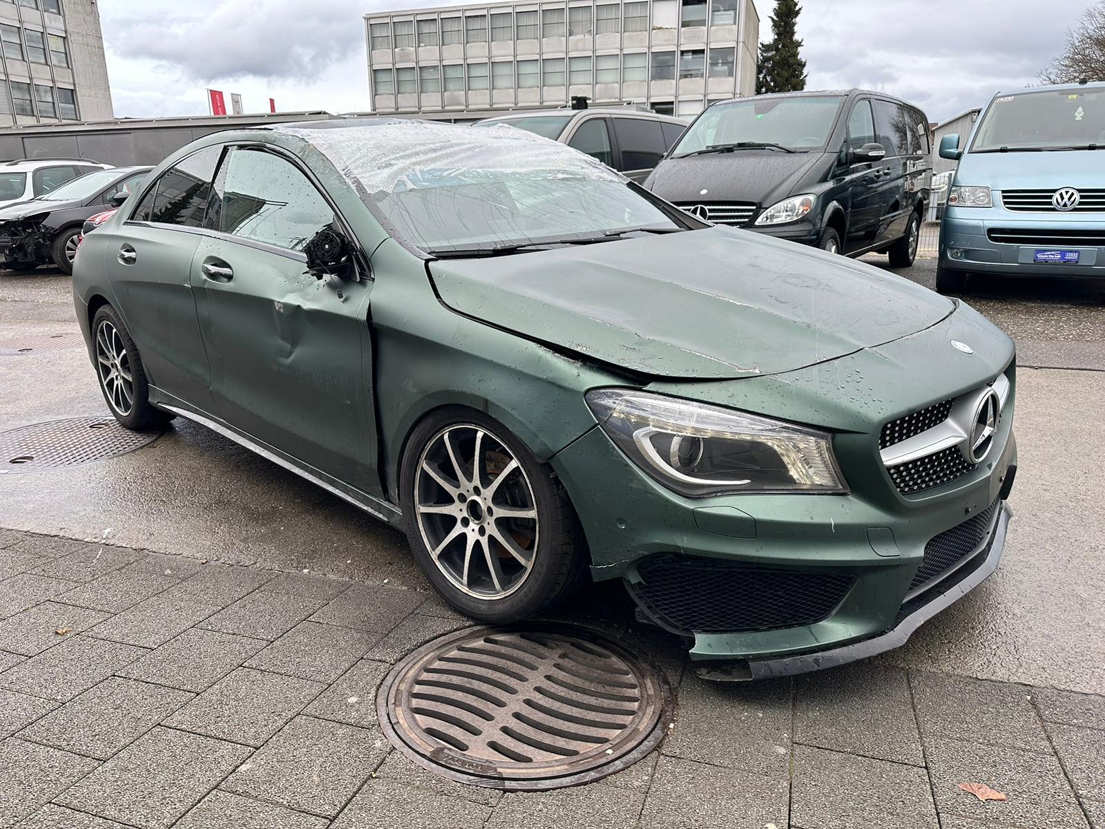 MERCEDES-BENZ CLA 200 AMG Line 7G-DCT