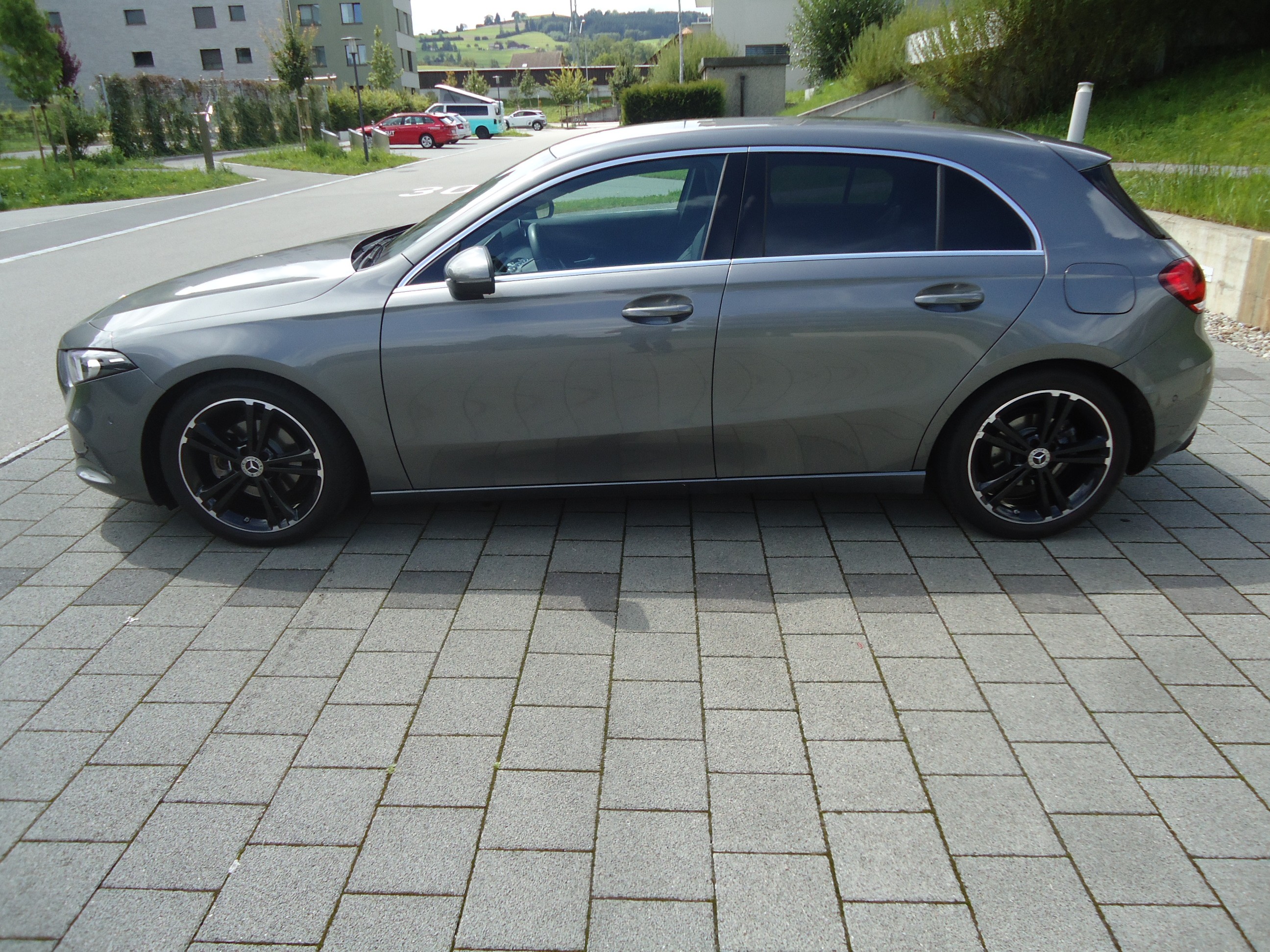 MERCEDES-BENZ A 180 d Progressive